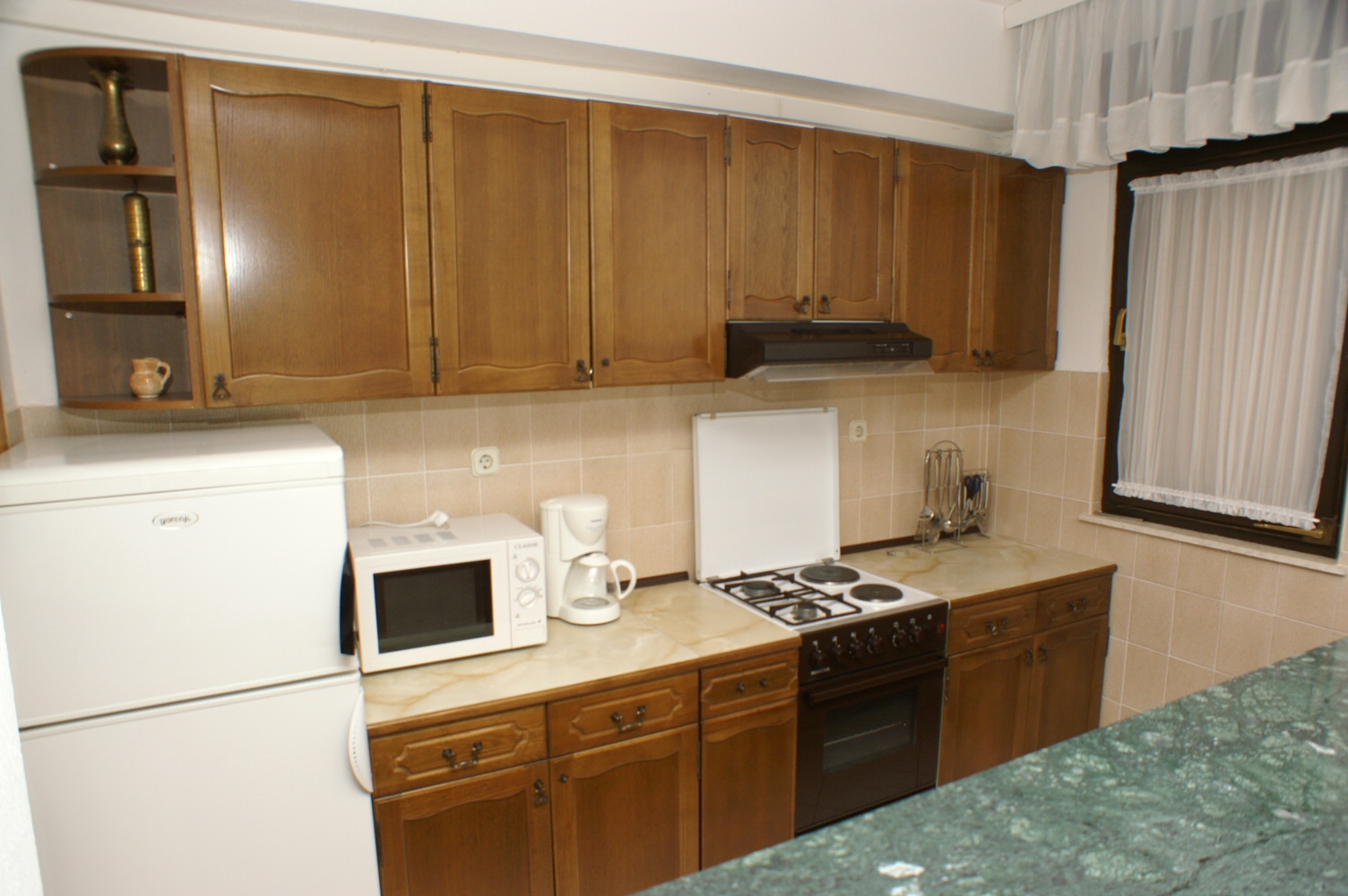 Four bedroom apartment near beach Slatine, Čiovo  A-b