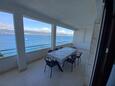 Terrace 1 Slatine, Terrace 1 in the apartment, with a sea view and WiFi.