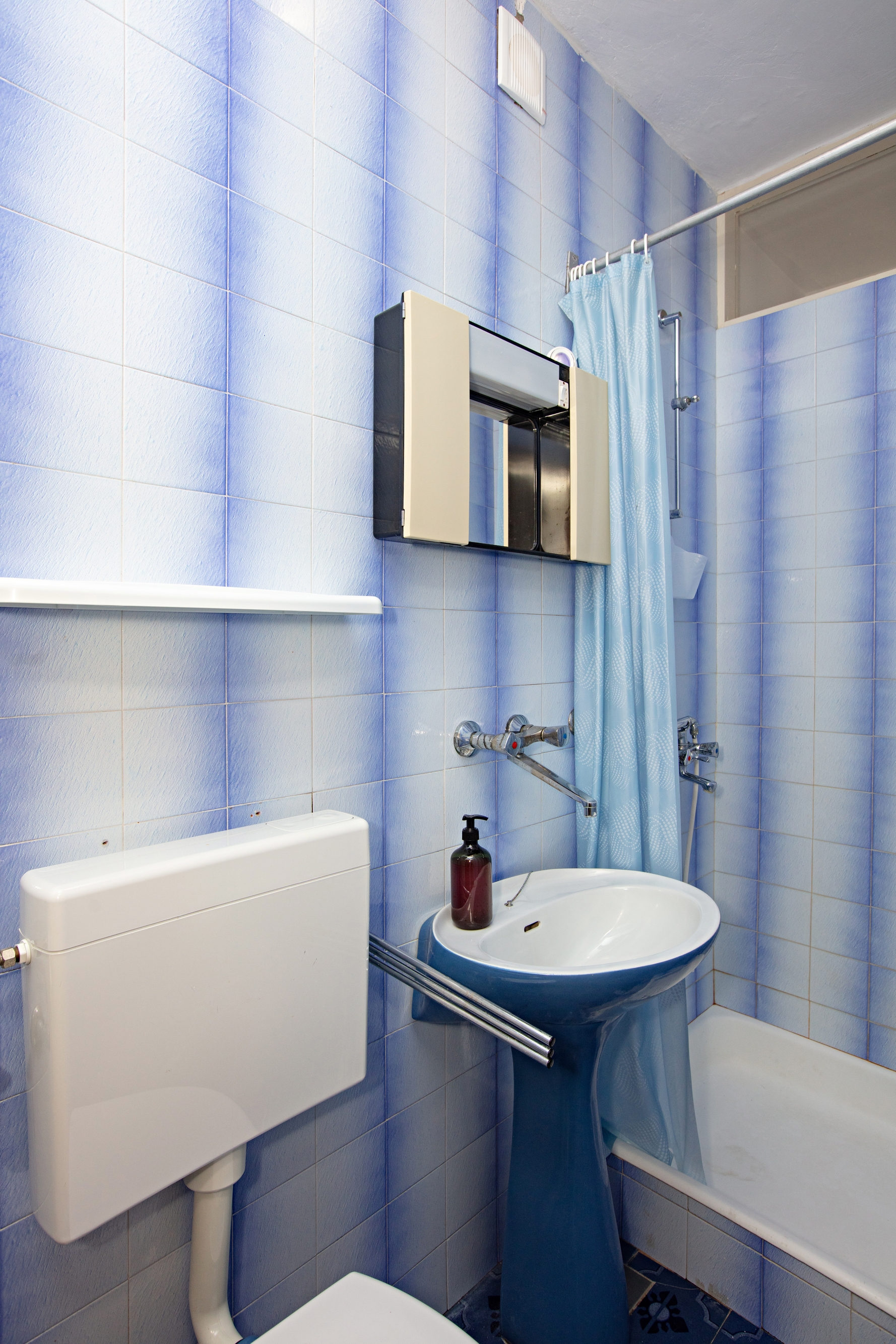 Two bedroom apartment with terrace and sea view Tisno, Murter  A-a