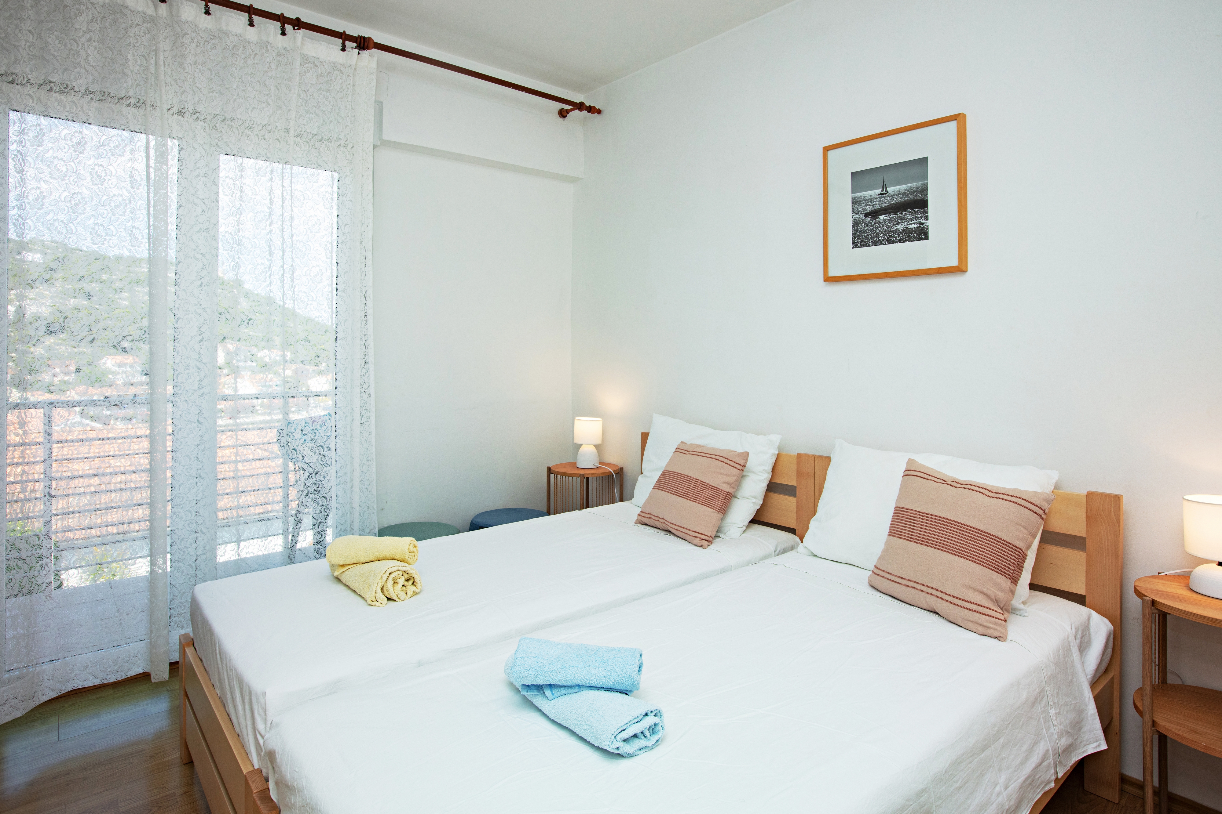 Two bedroom apartment with terrace and sea view Tisno, Murter  A-a