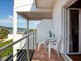 Tisno, Balcon dans l’hébergement en type apartment, avec la vue sur la mer, animaux acceptés et WiFi.