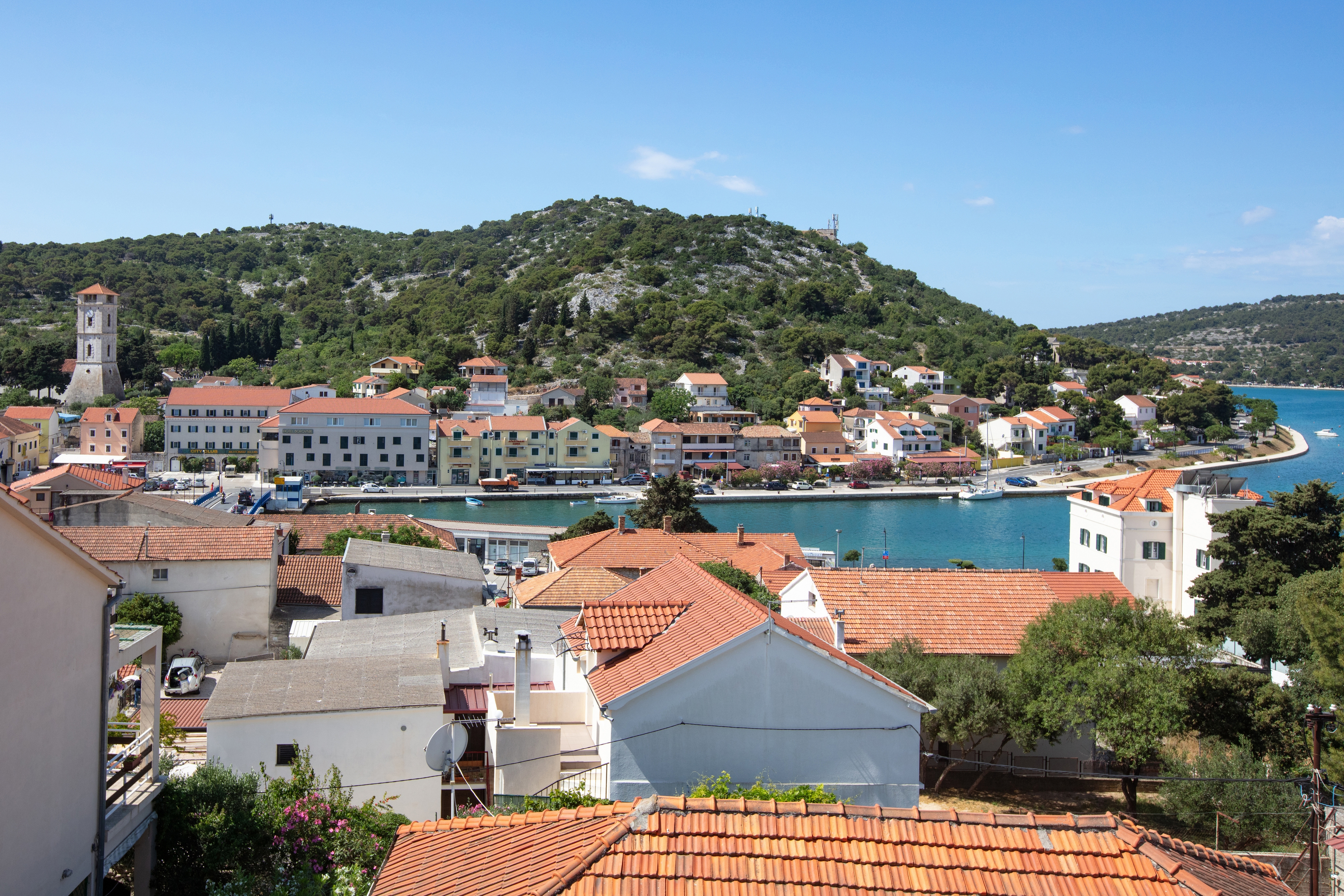 One bedroom apartment with terrace and sea view Tisno, Murter  A-c