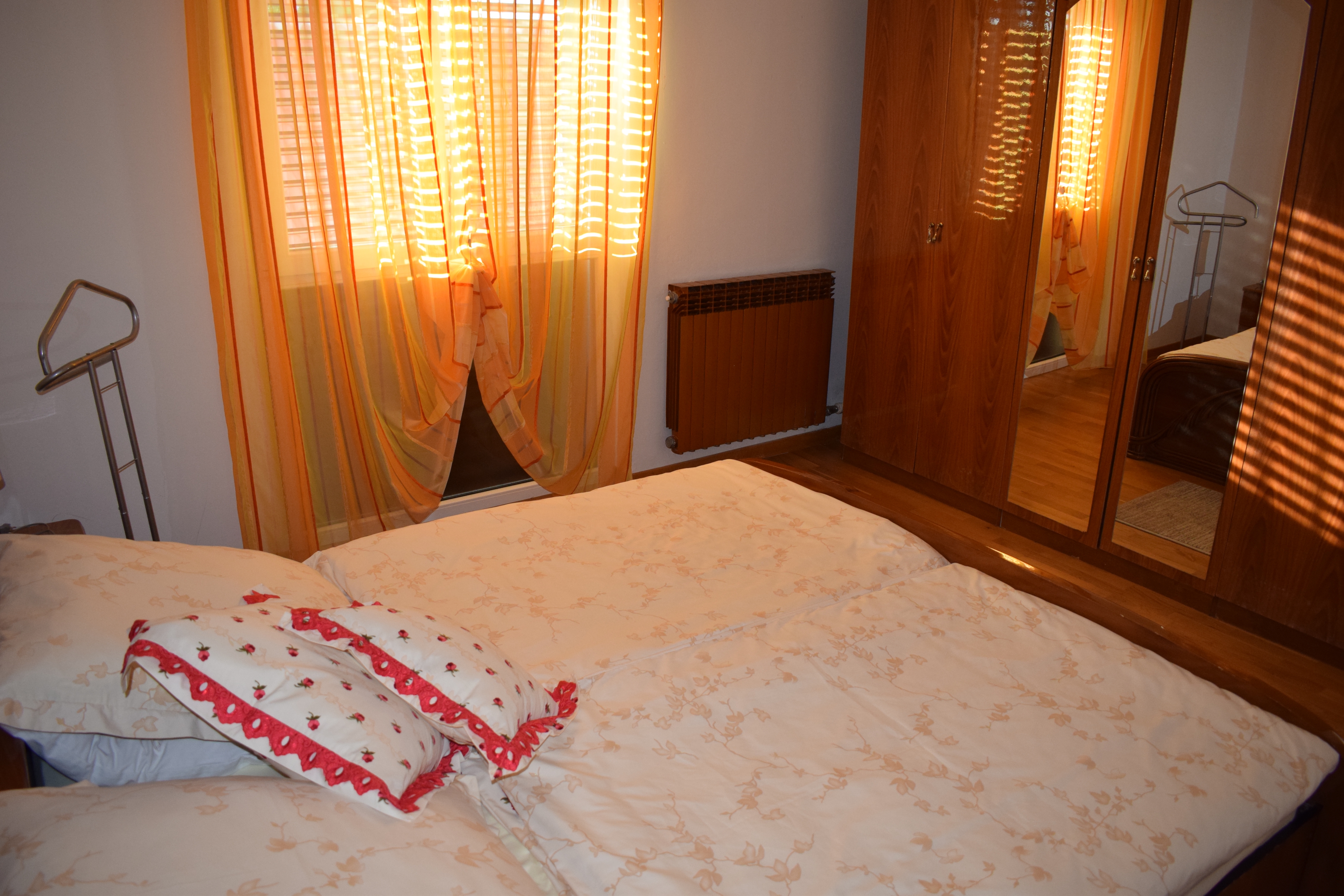 Three bedroom apartment with balcony and sea view Sveti Filip i Jakov, Biograd  A-a