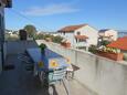 Terrace Tkon, Terrace in the apartment, with a sea view, (pet friendly) and WiFi.