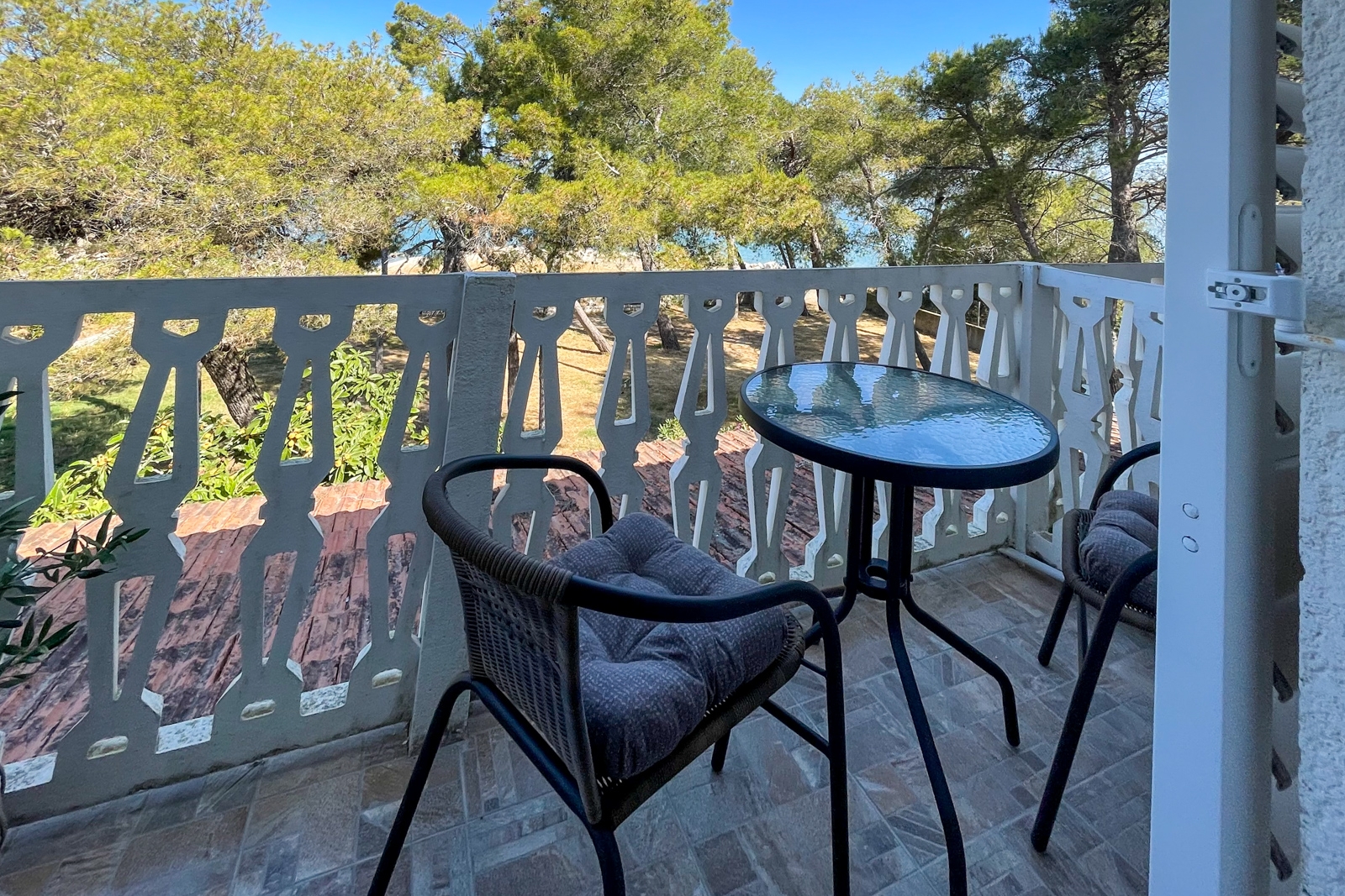 Room near beach Pašman  S-f