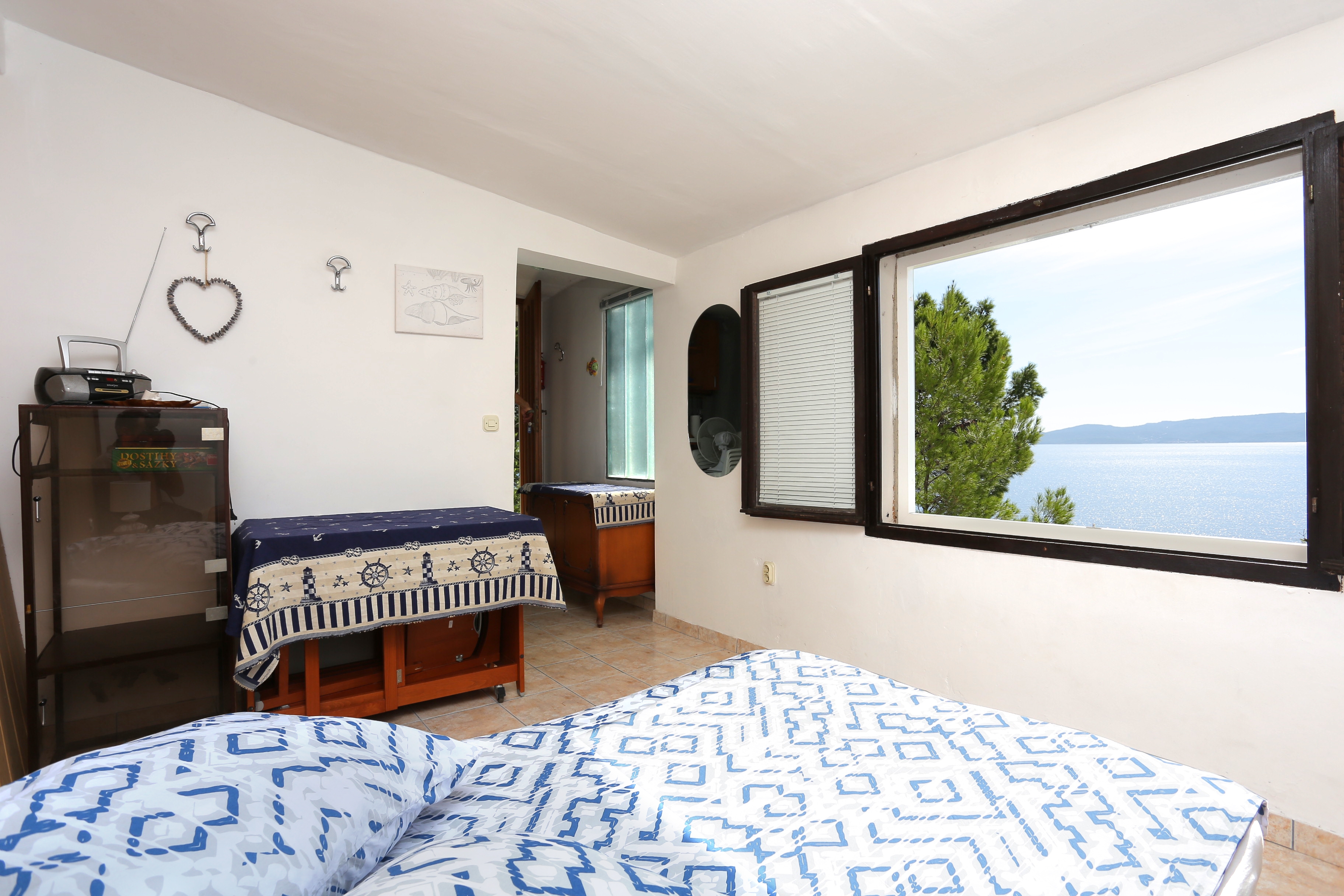 One bedroom house with terrace and sea view Marušići, Omiš  K