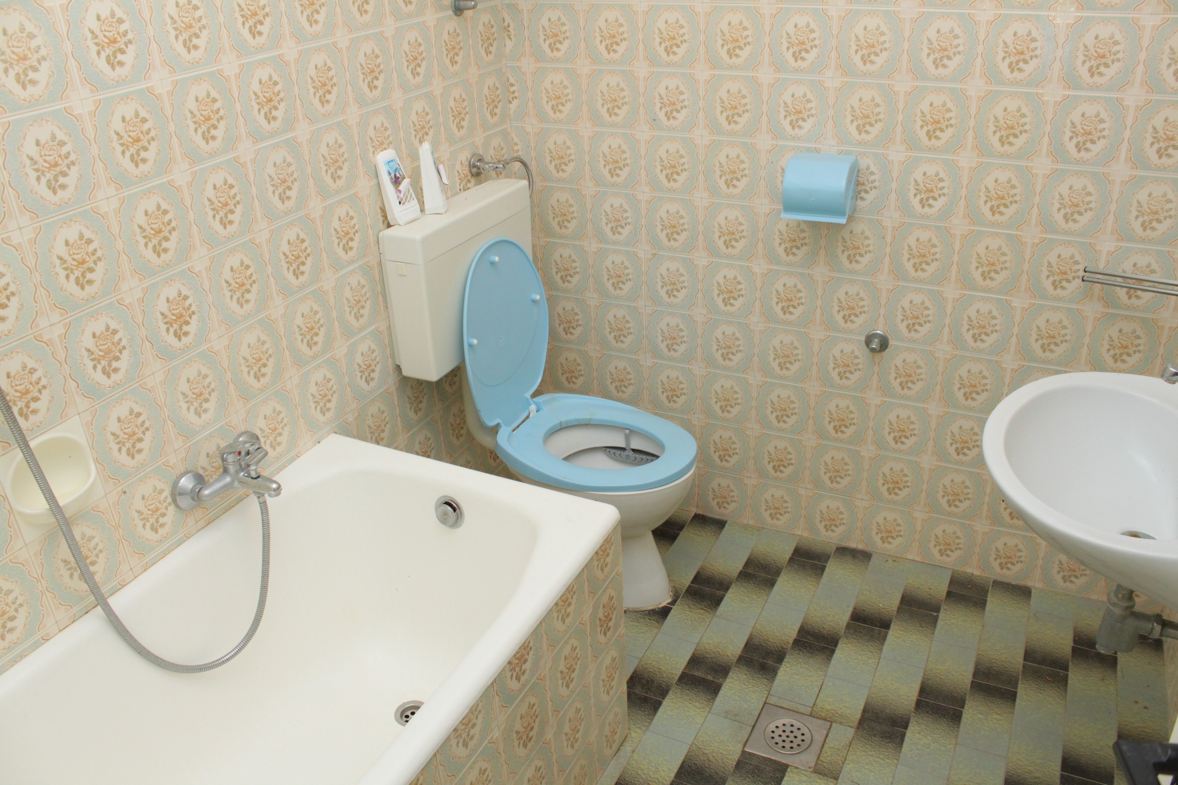 Four bedroom apartment with terrace and sea view Vlašići, Pag  A-b