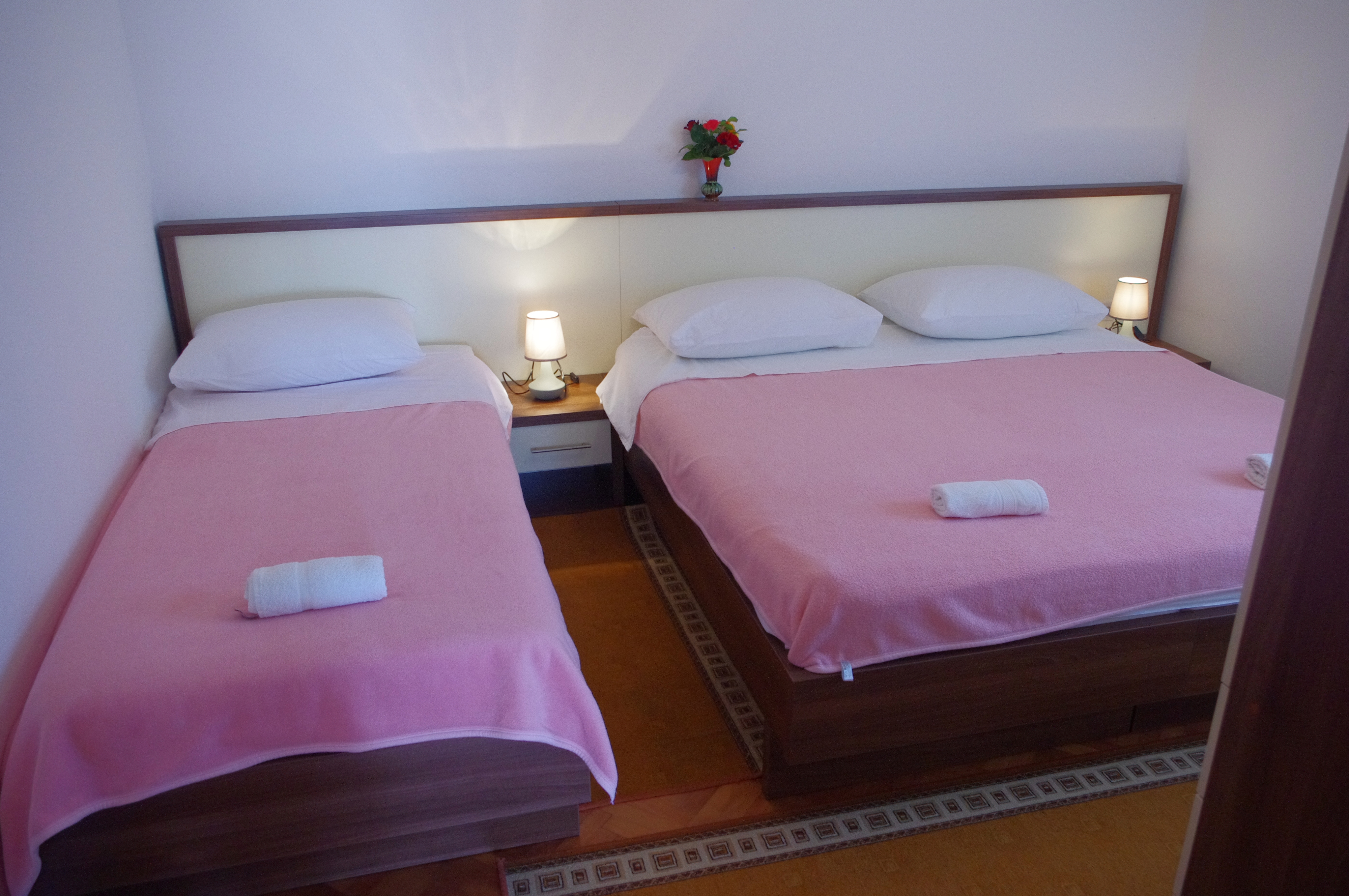 Four bedroom apartment with terrace and sea view Vlašići, Pag  A-b