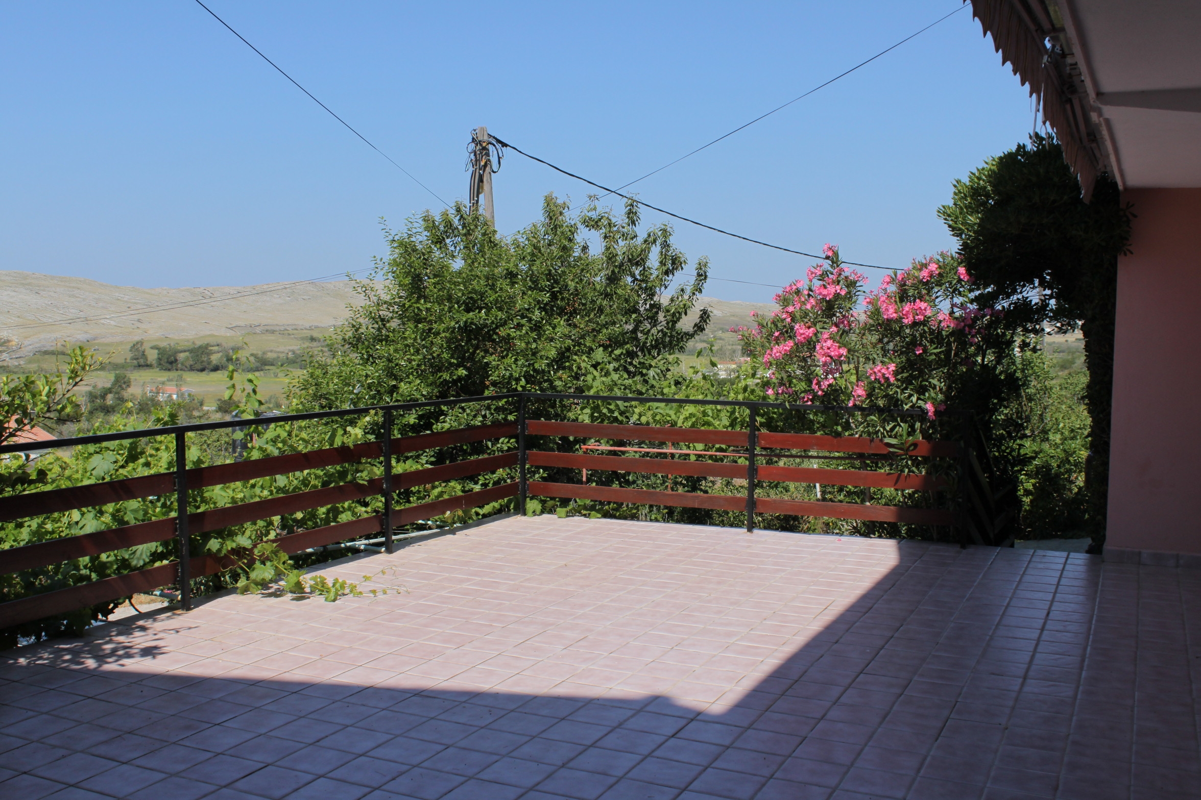 Four bedroom apartment with terrace and sea view Vlašići, Pag  A-b