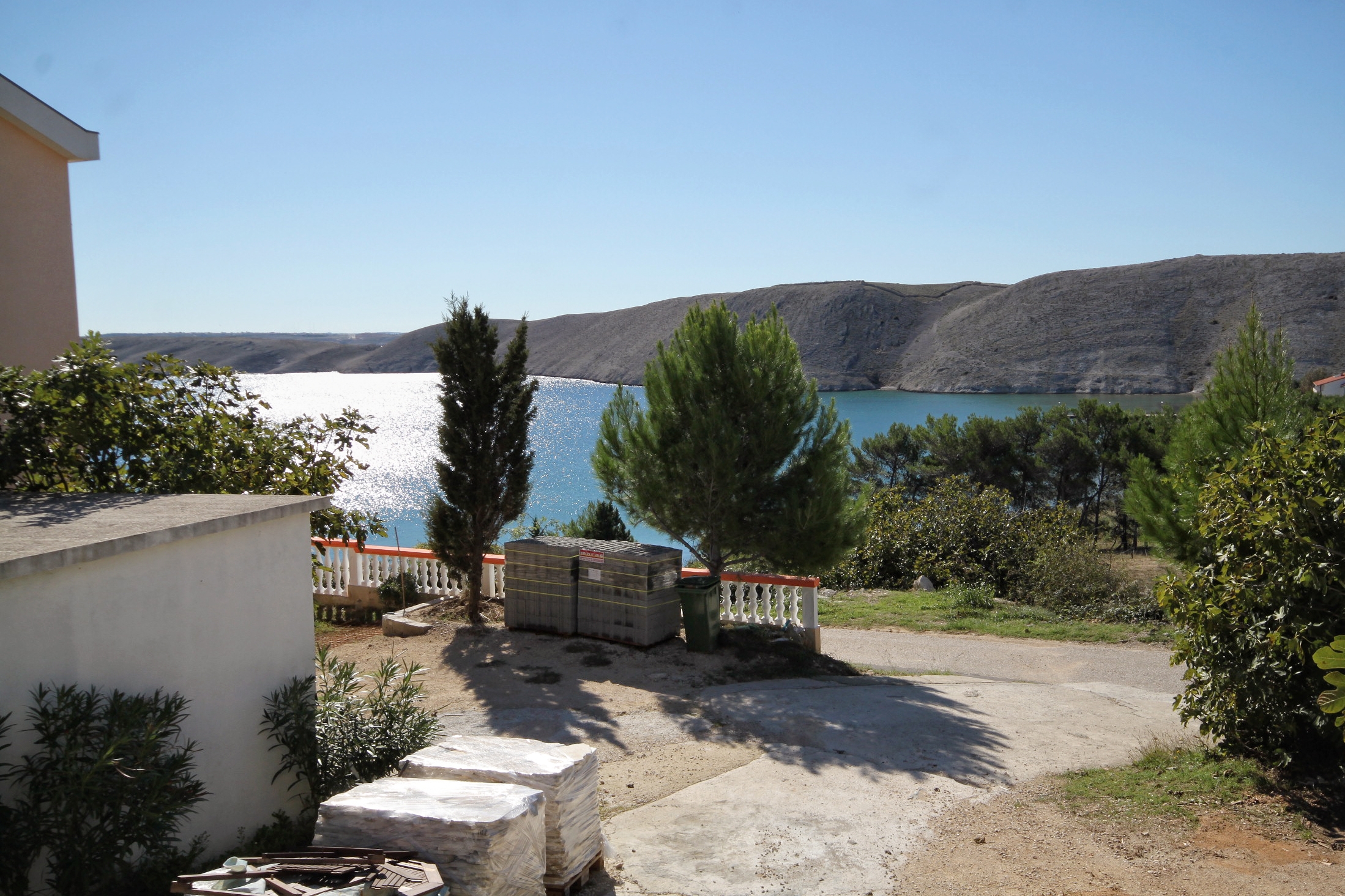 Three bedroom apartment with terrace and sea view Vlašići, Pag  A-c