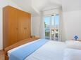 Arbanija, Bedroom 1 in the apartment, (pet friendly) and WiFi.