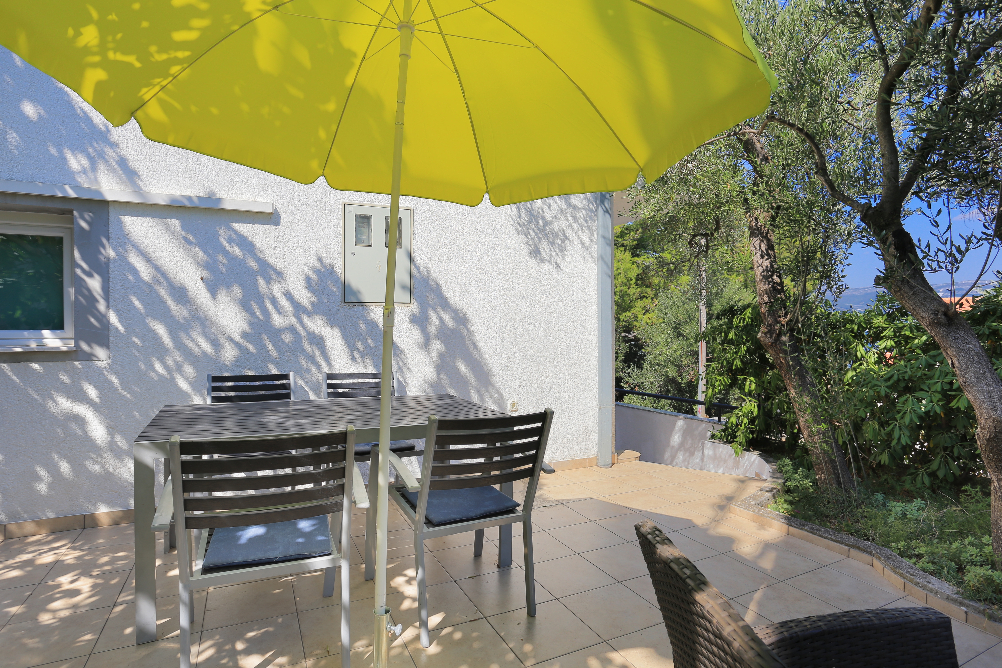 Two bedroom apartment with terrace Arbanija, Čiovo  A-b