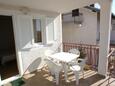 Terrace 2 Okrug Gornji, Terrace 2 in the apartment, with a sea view and WiFi.