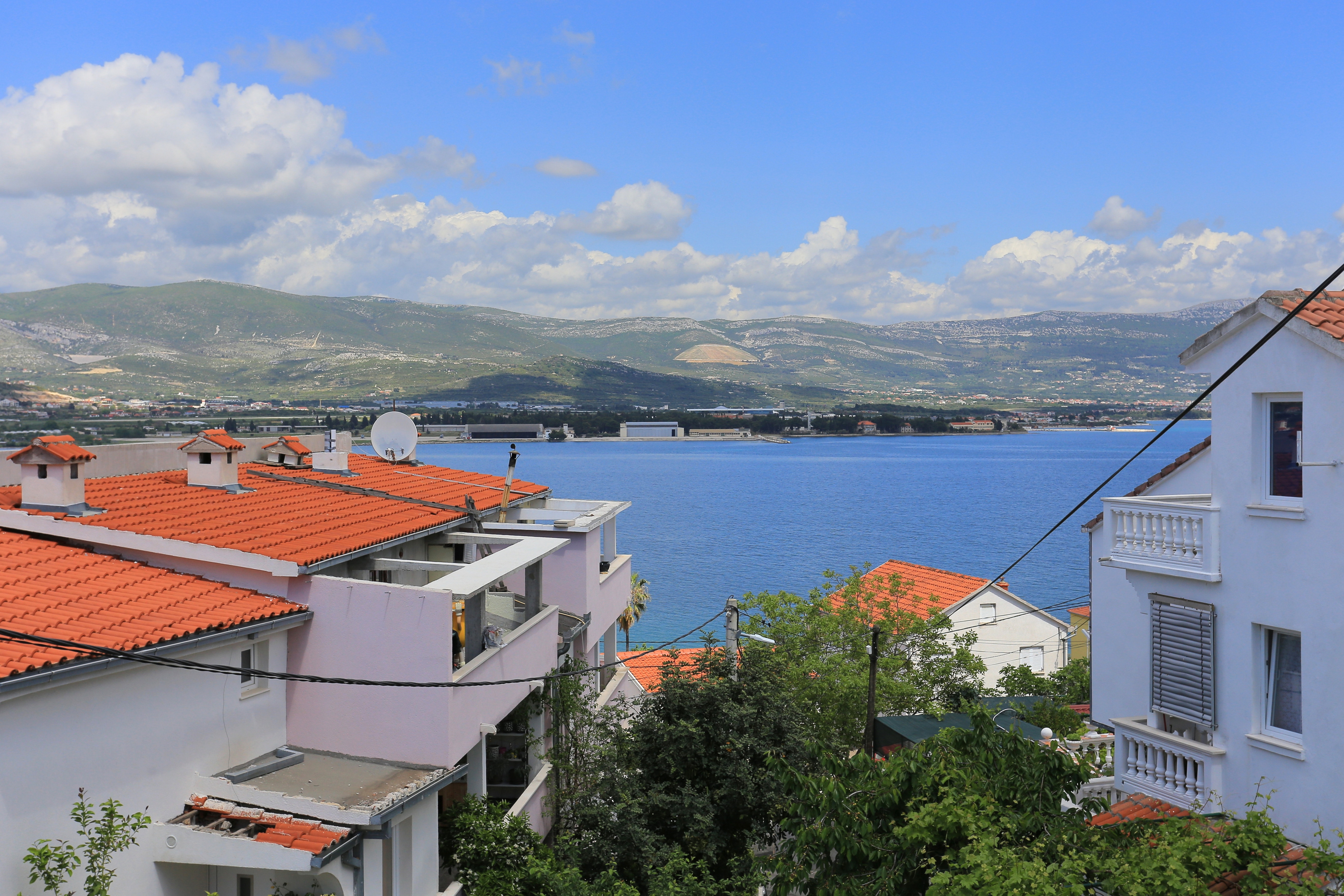 Two bedroom apartment with terrace and sea view Mastrinka, Čiovo  A-a