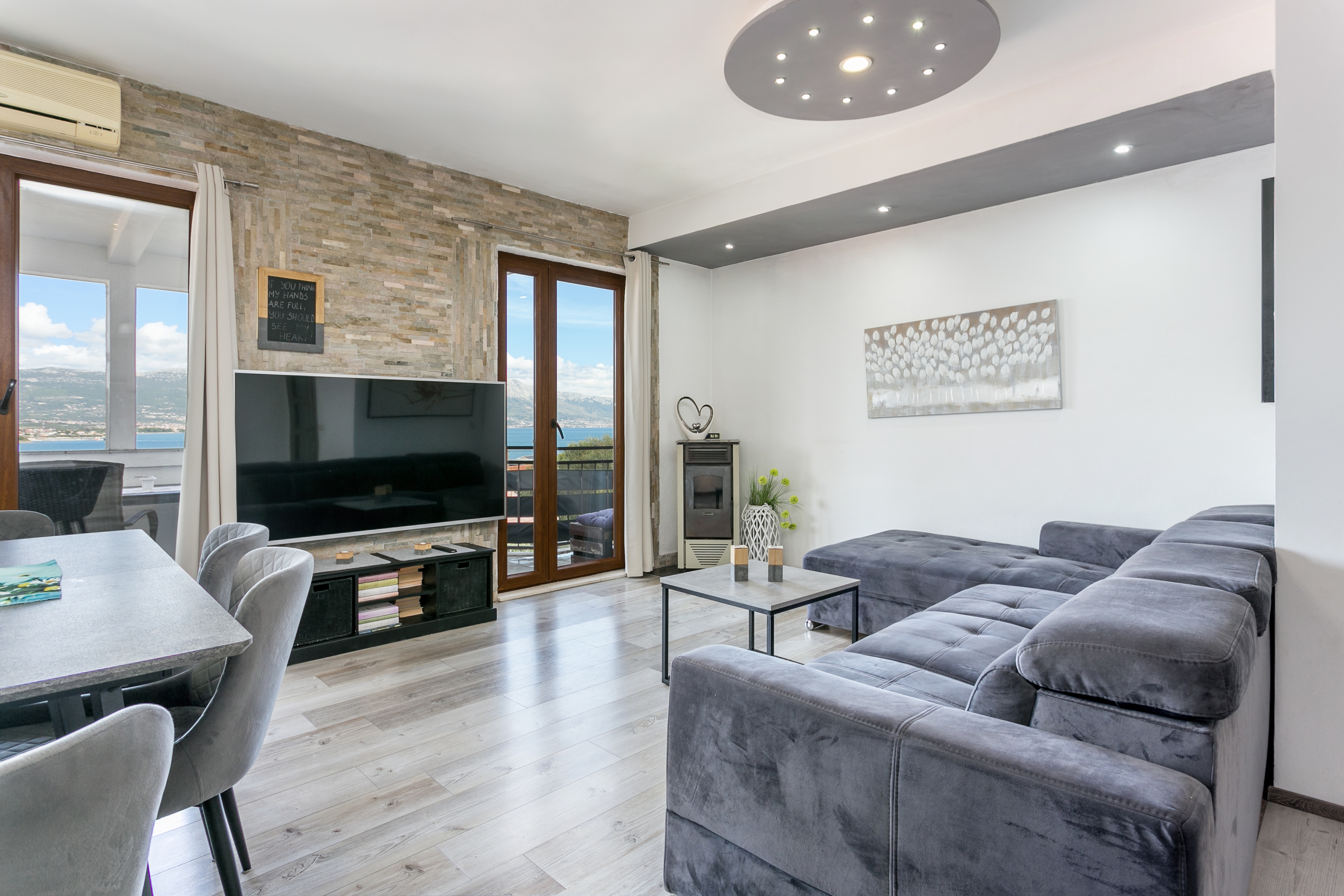 Two bedroom apartment with terrace and sea view Mastrinka, Čiovo (A-4324-b)