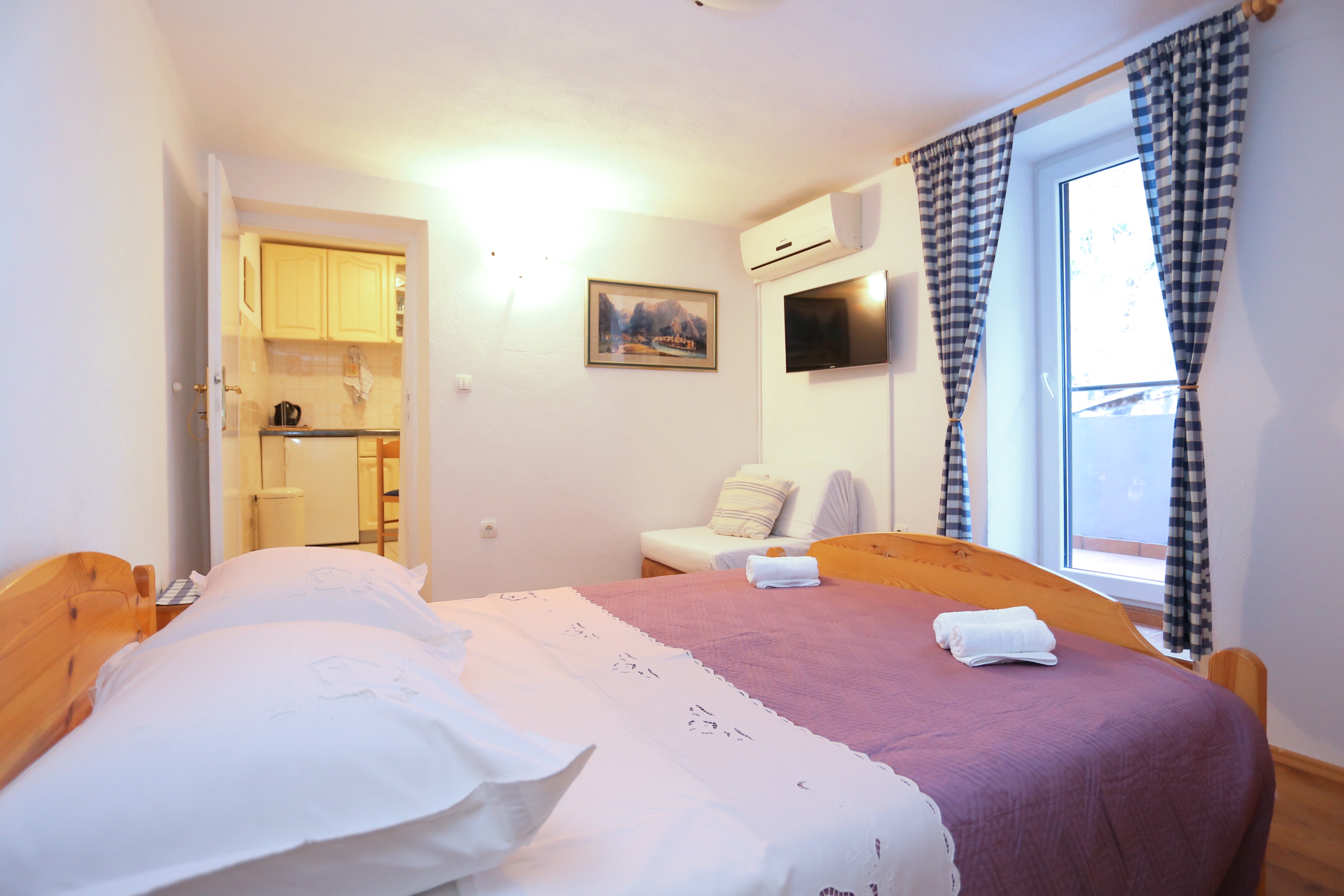 One bedroom apartment with balcony Omiš (A-4327-a)