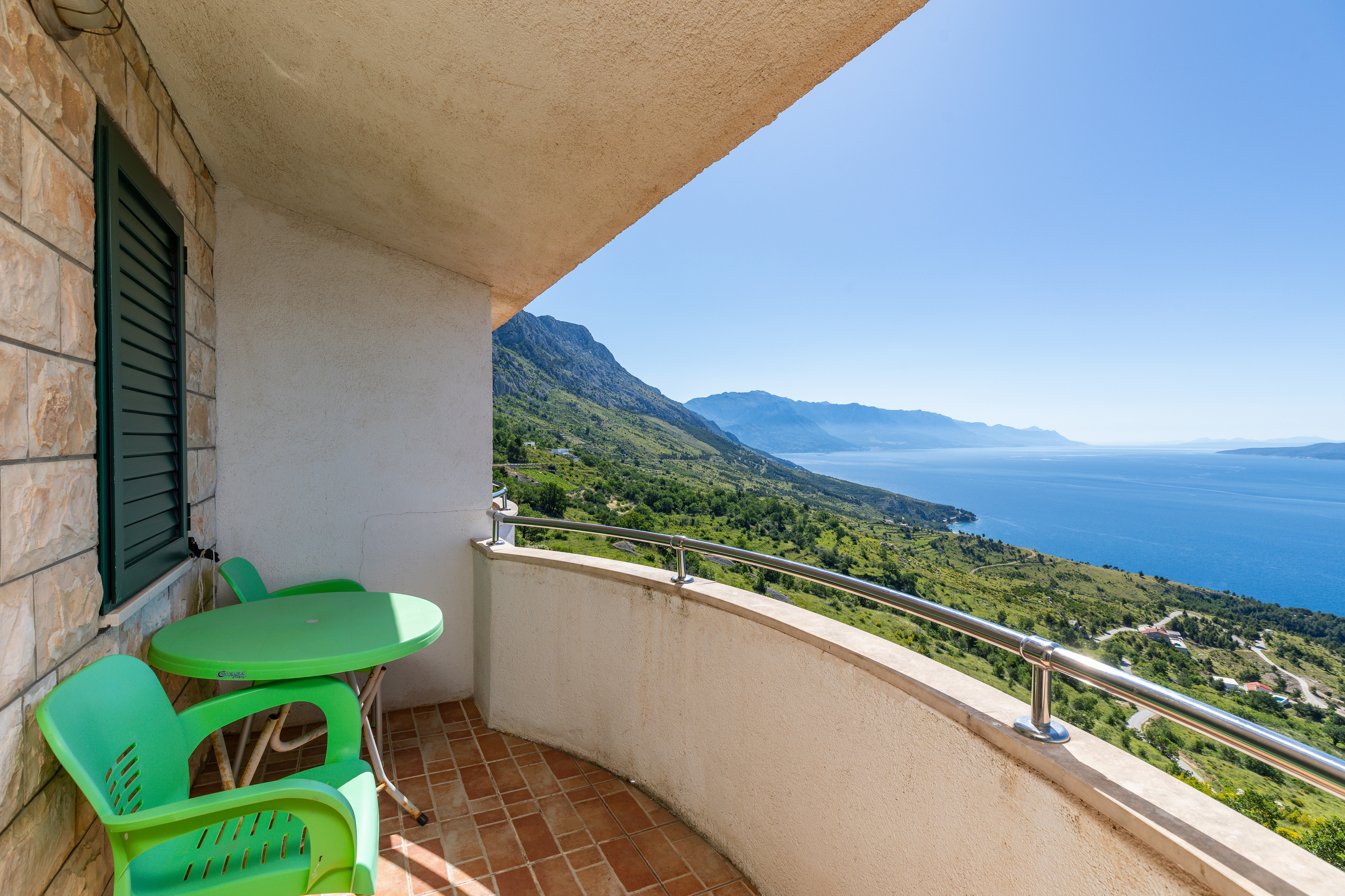 Four bedroom house with terrace and sea view Lokva Rogoznica, Omiš  K