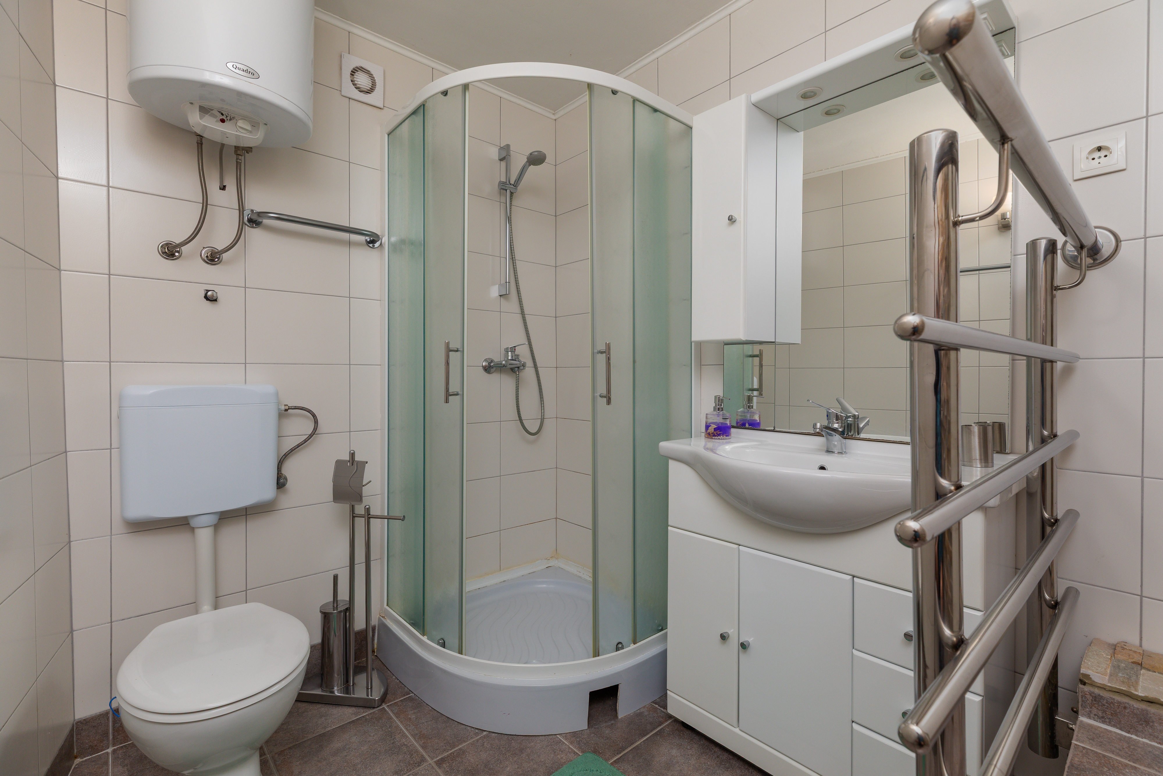 Four bedroom house with terrace and sea view Lokva Rogoznica, Omiš  K