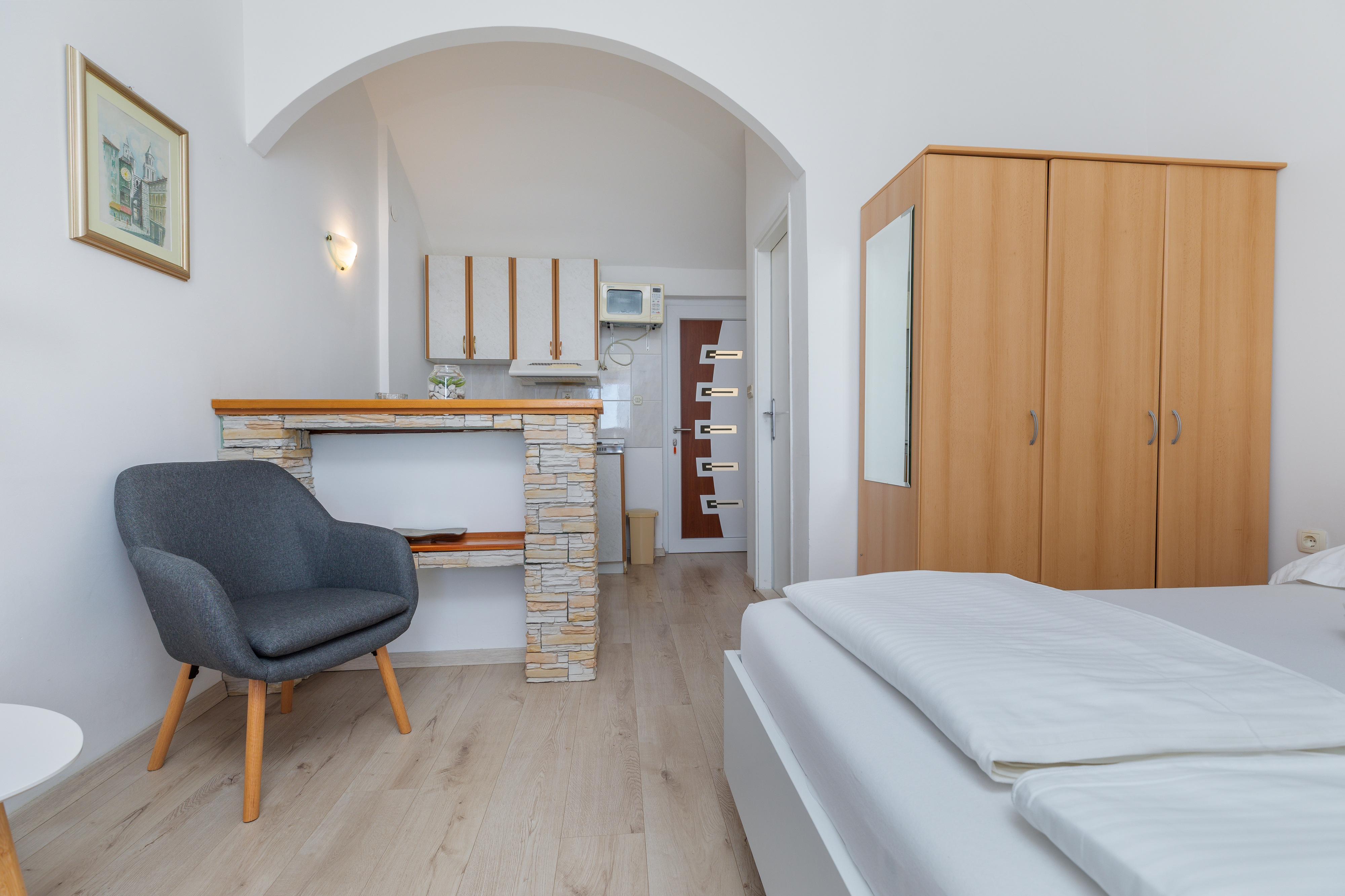 Four bedroom house with terrace and sea view Lokva Rogoznica, Omiš  K