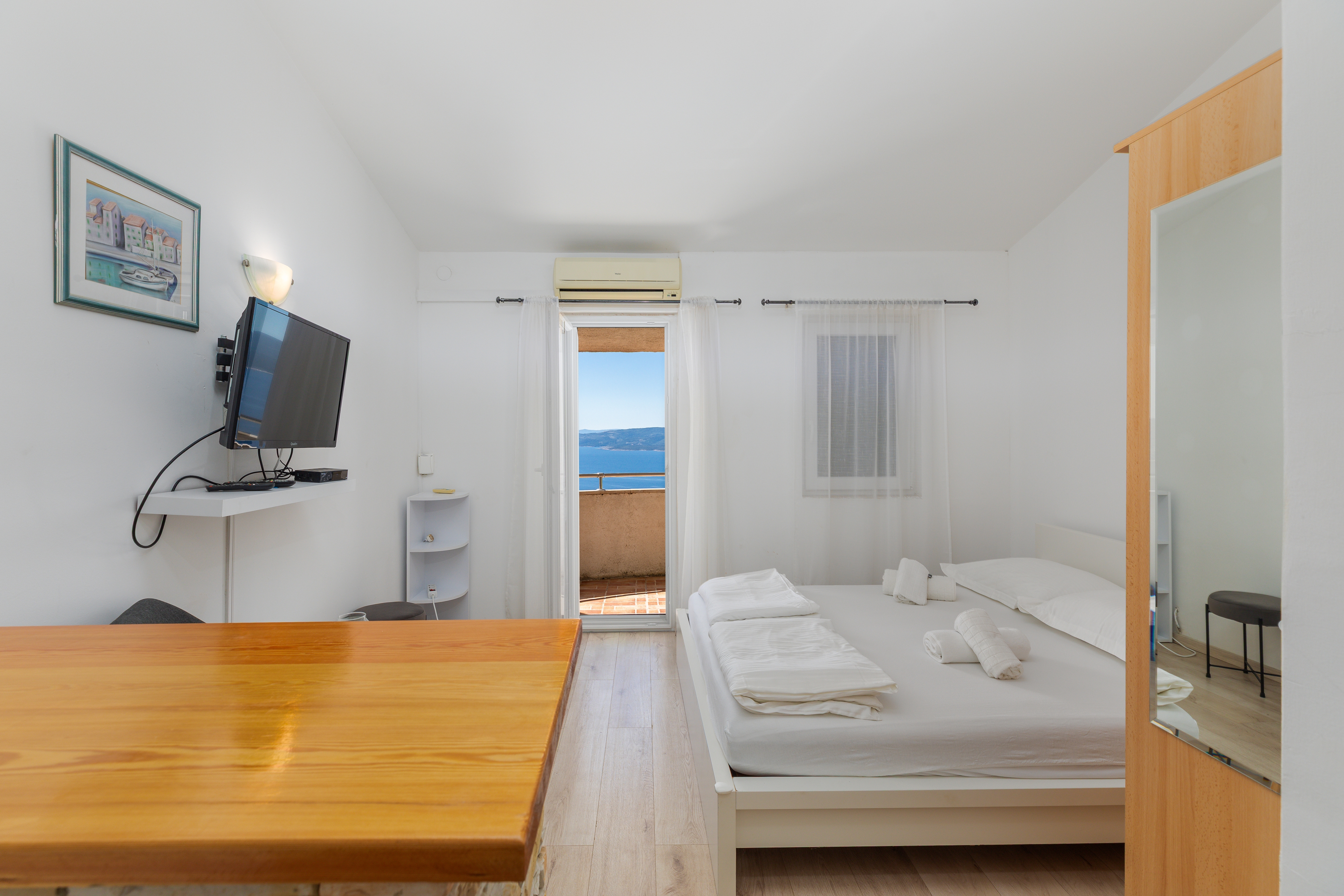 Four bedroom house with terrace and sea view Lokva Rogoznica, Omiš  K