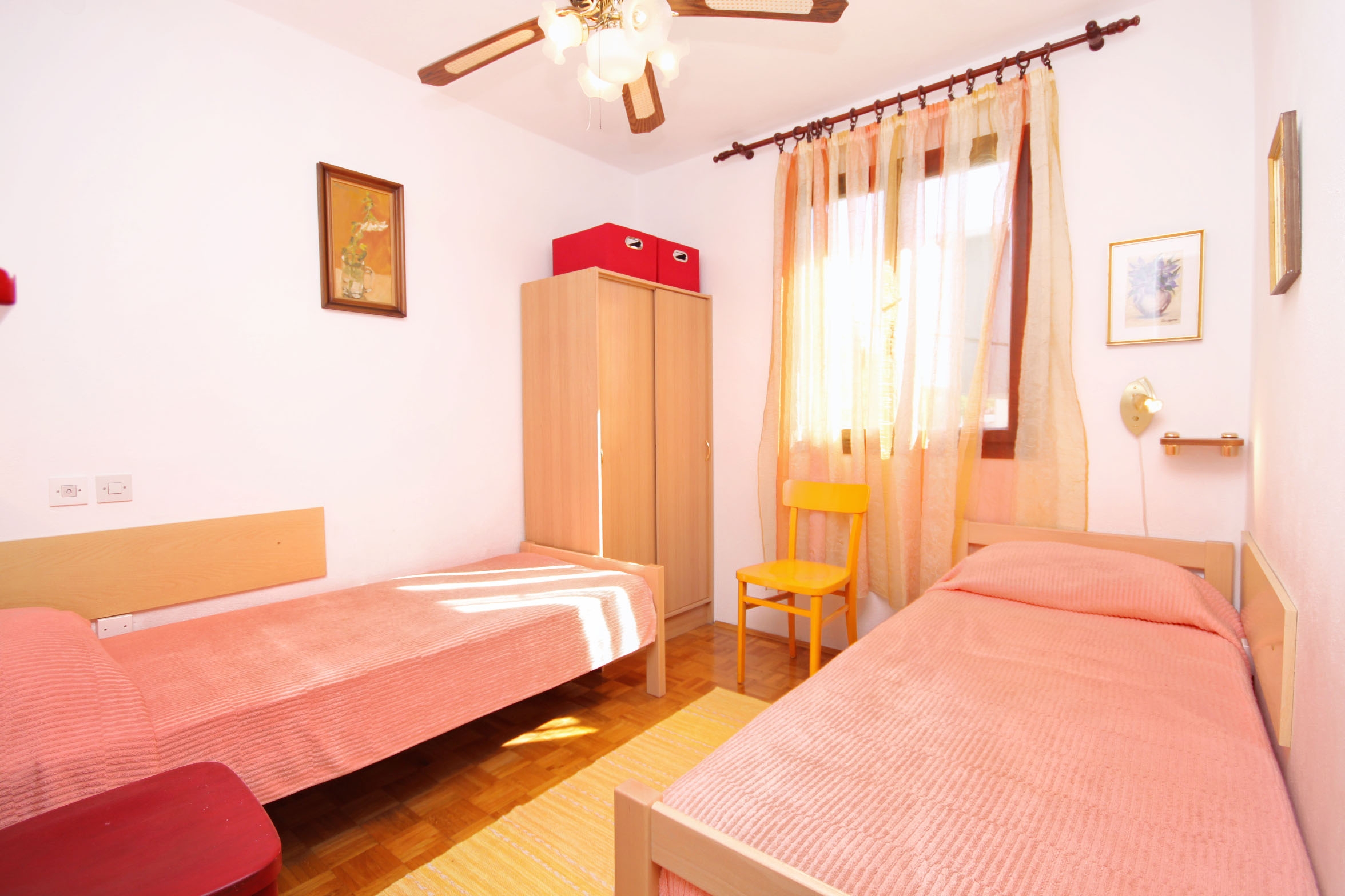 Three bedroom house with terrace and sea view Seget Vranjica, Trogir  K