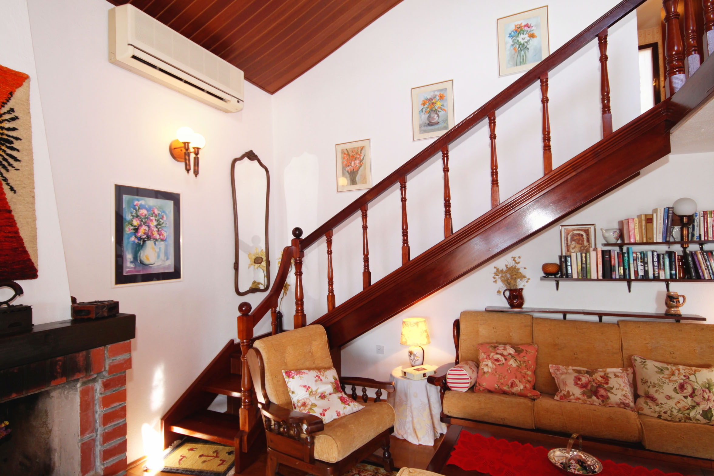 Three bedroom house with terrace and sea view Seget Vranjica, Trogir  K