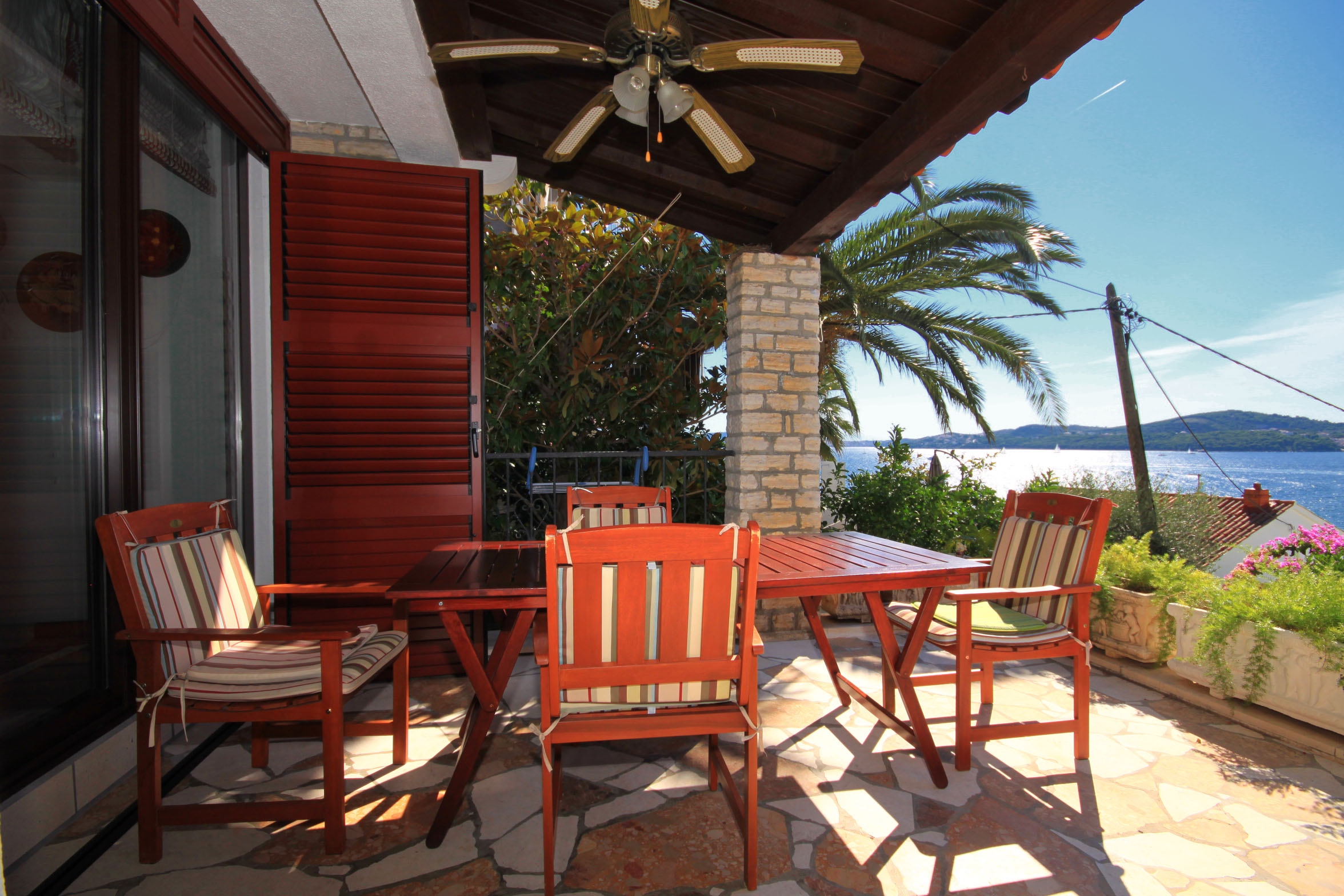 Three bedroom house with terrace and sea view Seget Vranjica, Trogir  K