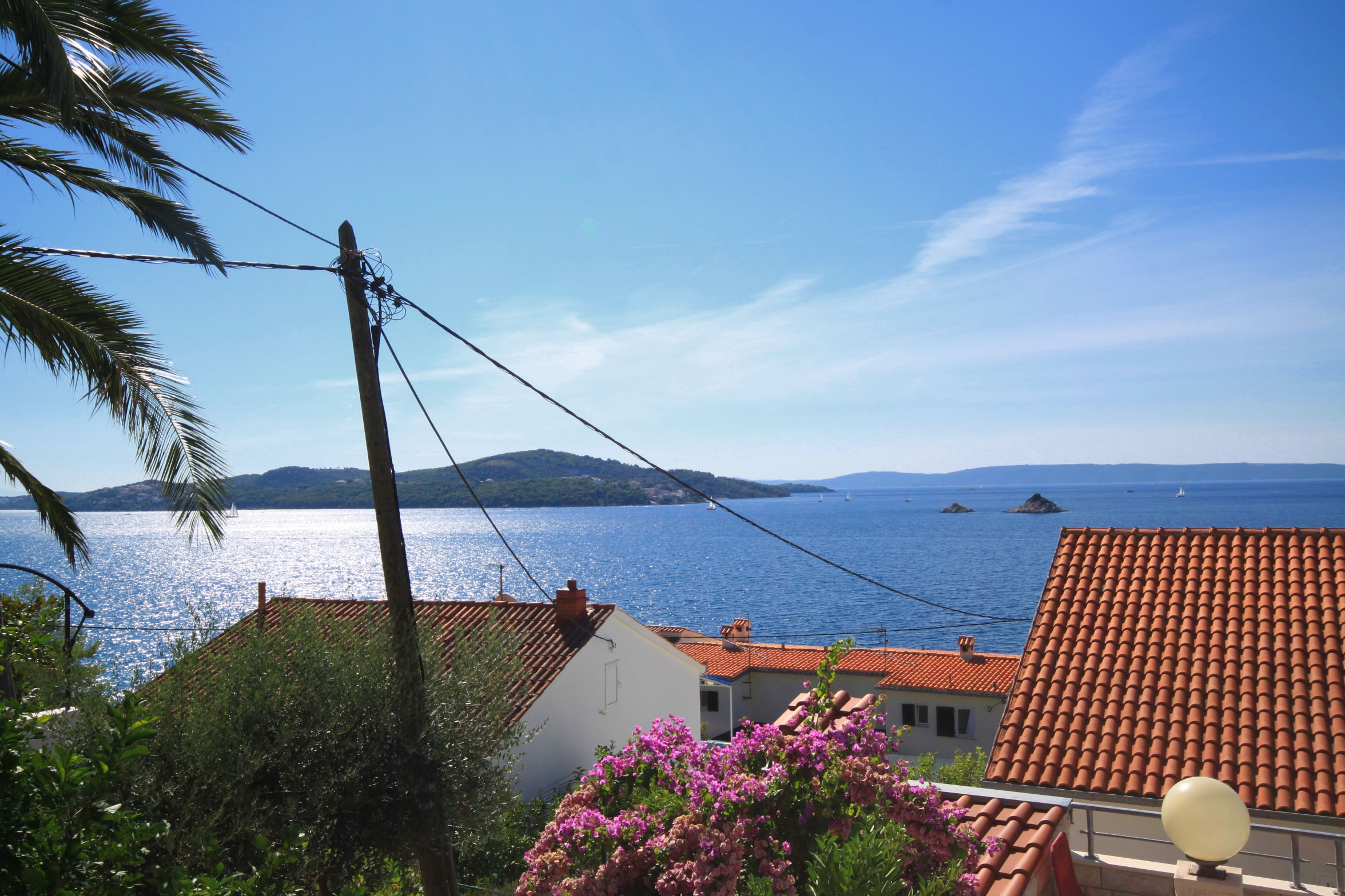 Three bedroom house with terrace and sea view Seget Vranjica, Trogir  K