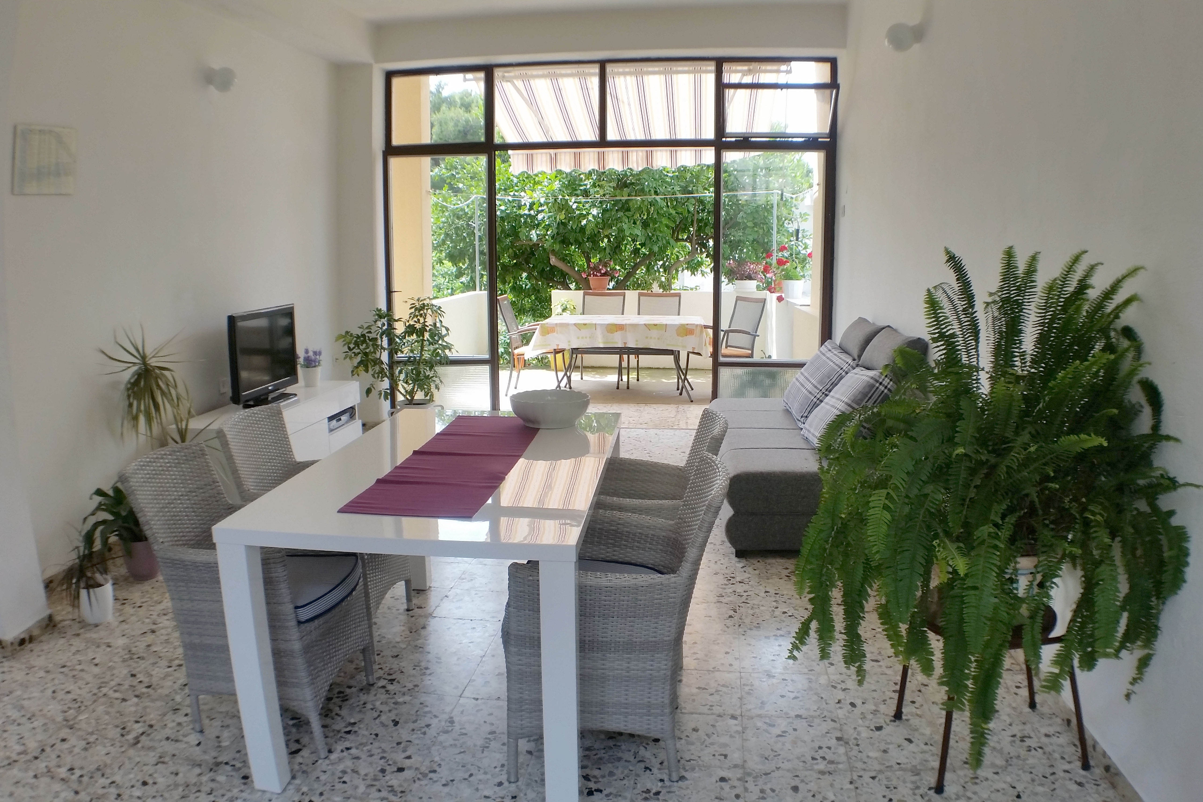 Three bedroom apartment with terrace Podgora, Makarska (A-4332-a) Three bedroom apartment with terrace Podgora, Makarska (A-4332-a)