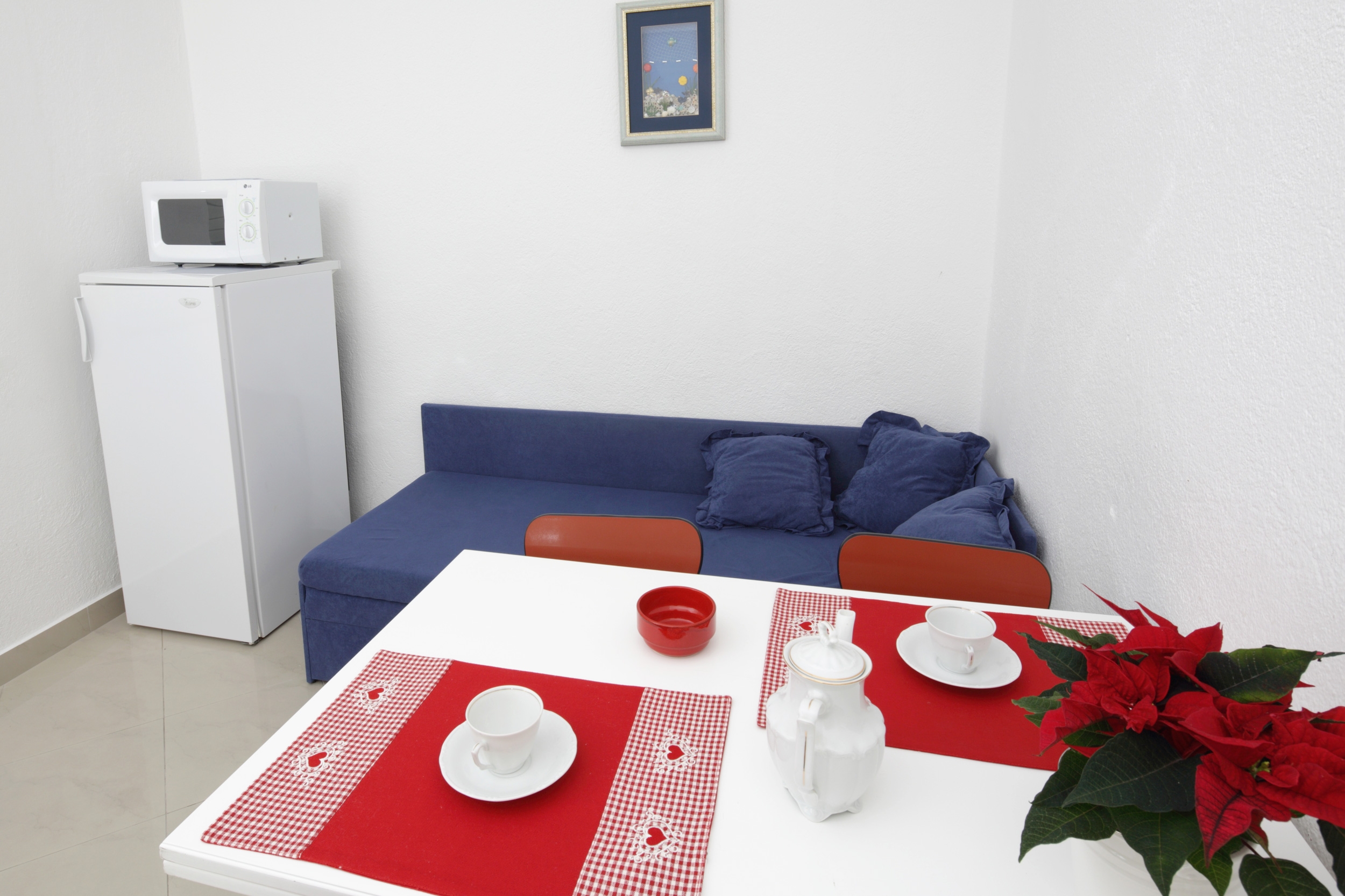 One bedroom apartment with balcony and sea view Podgora (Makarska) (A-4332-b) One bedroom apartment with balcony and sea view Podgora (Makarska) (A-4332-b)