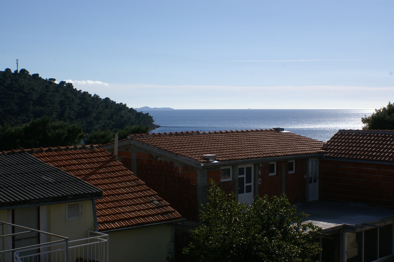 Three bedroom apartment with terrace and sea view Brna, Korčula  A-b
