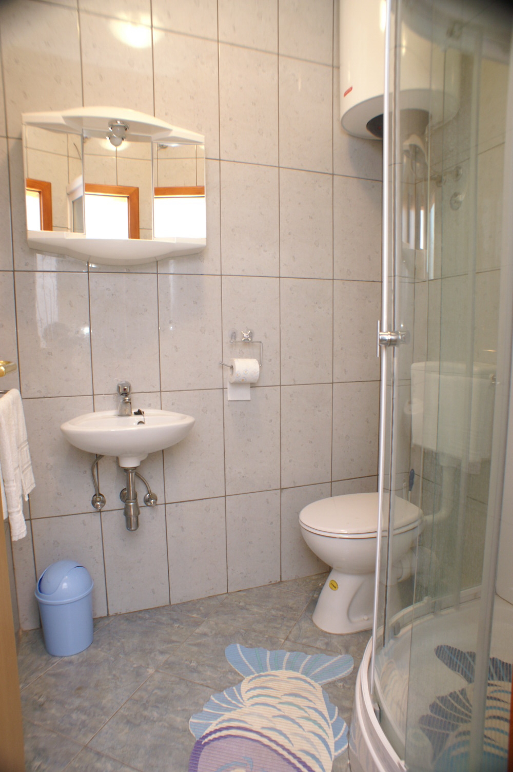 Three bedroom apartment with terrace and sea view Brna, Korčula  A-b