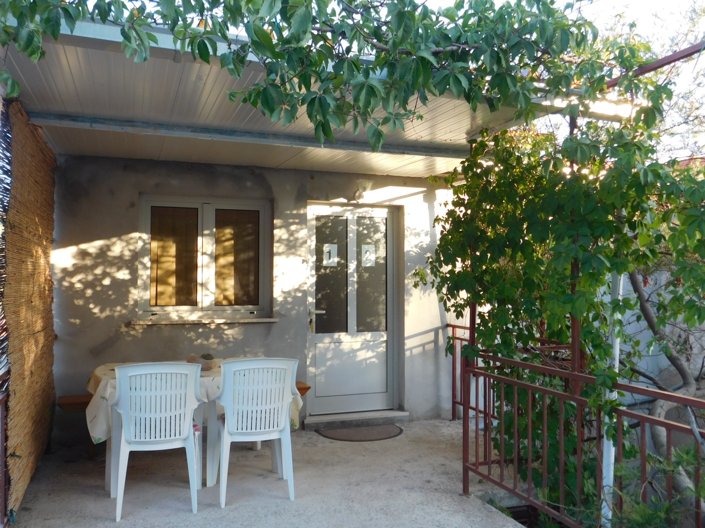 Three bedroom apartment with terrace and sea view Brna, Korčula  A-b