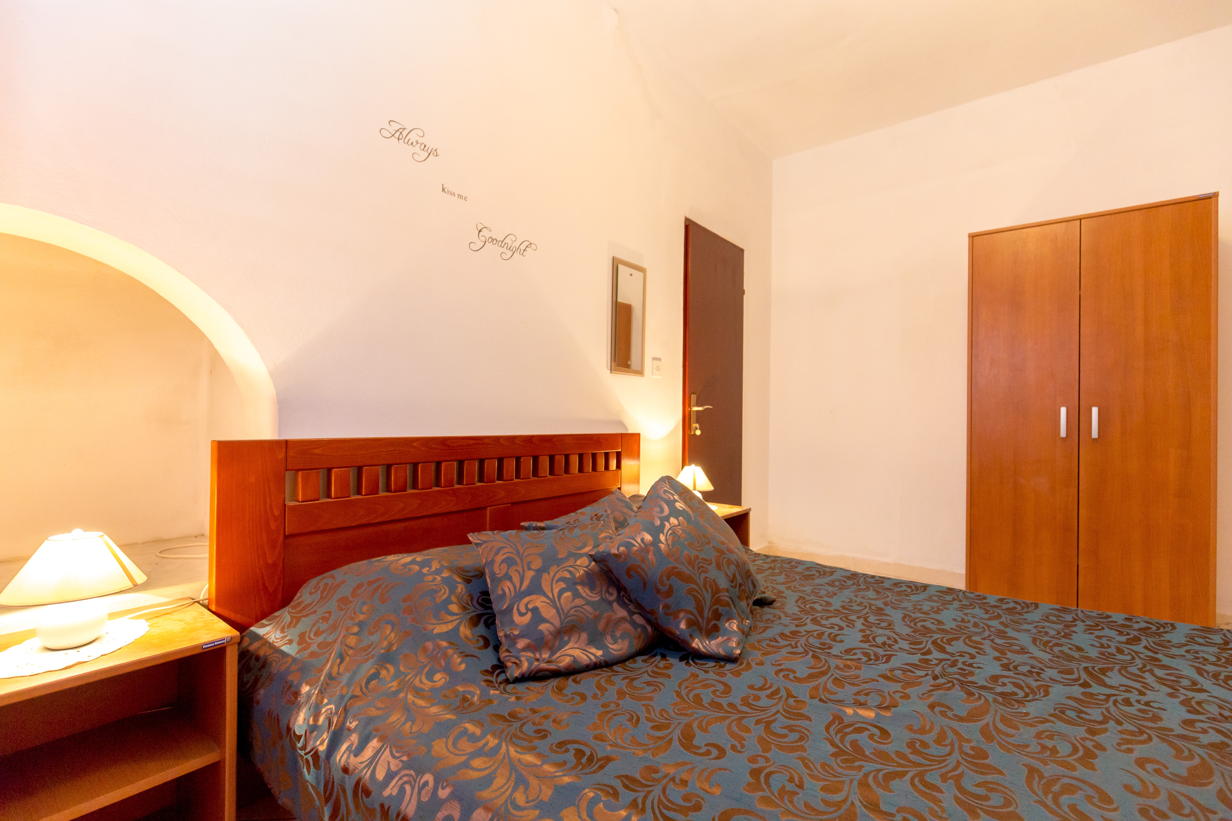 Three bedroom apartment near beach Tri Žala, Korčula  A-a