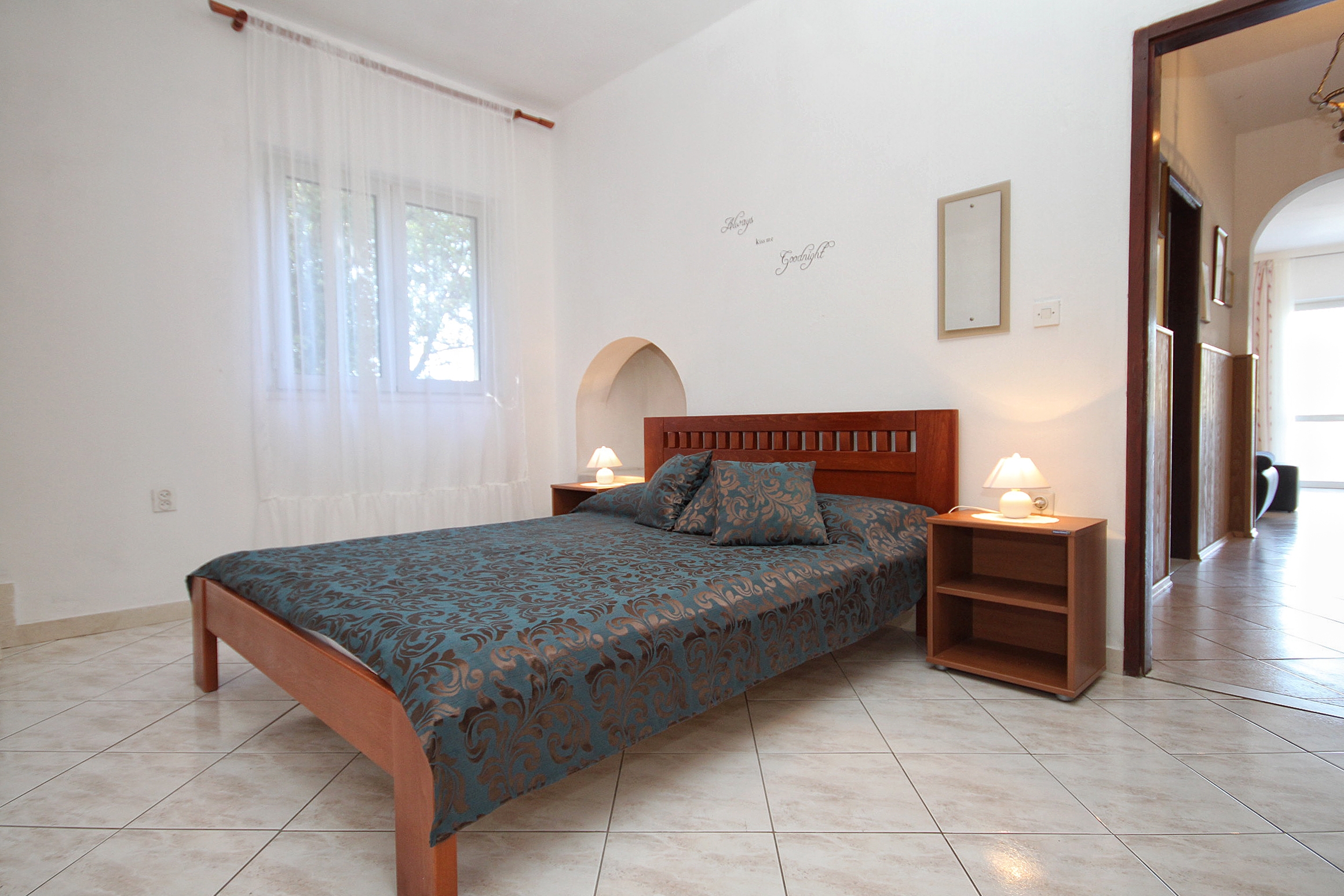 Three bedroom apartment near beach Tri Žala, Korčula  A-a