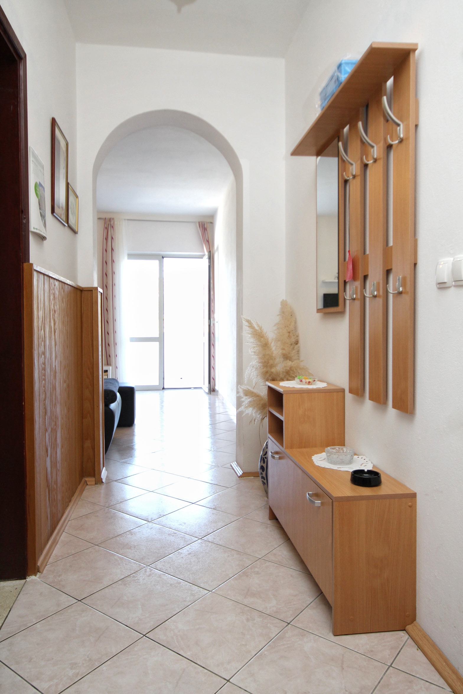 Three bedroom apartment near beach Tri Žala, Korčula  A-a