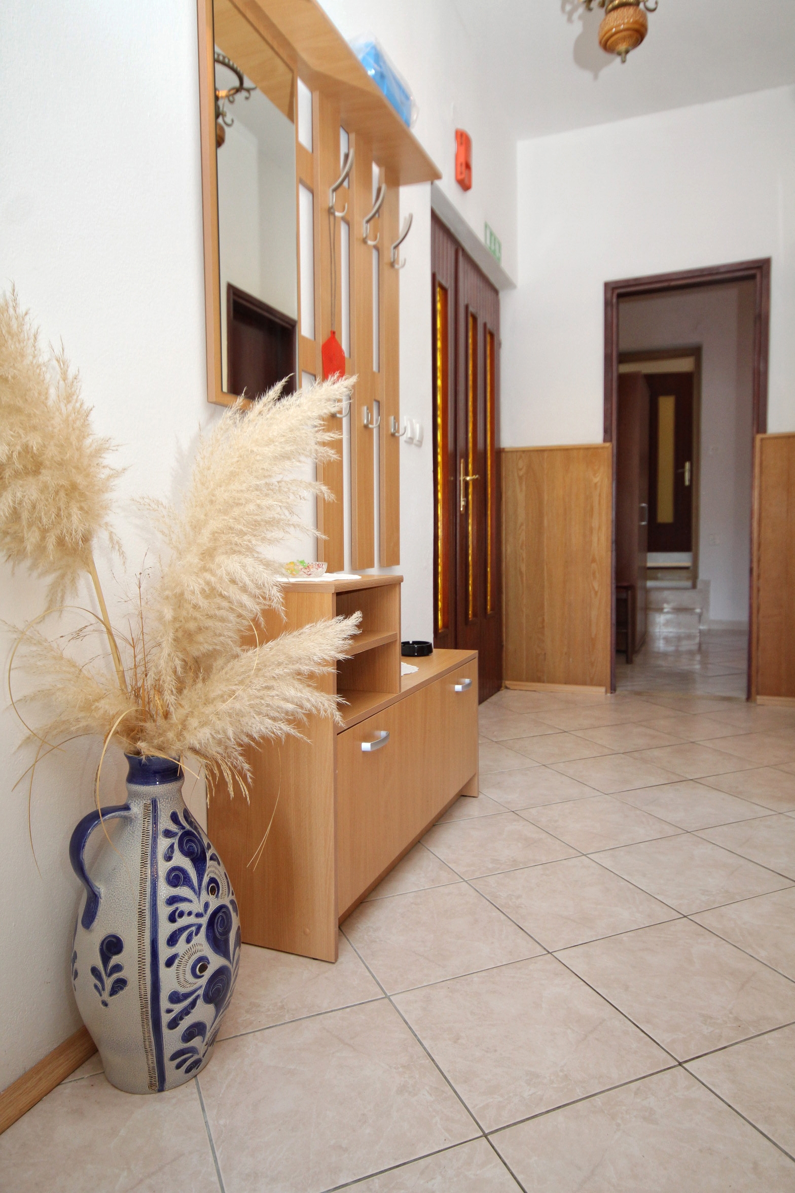 Three bedroom apartment near beach Tri Žala, Korčula  A-a
