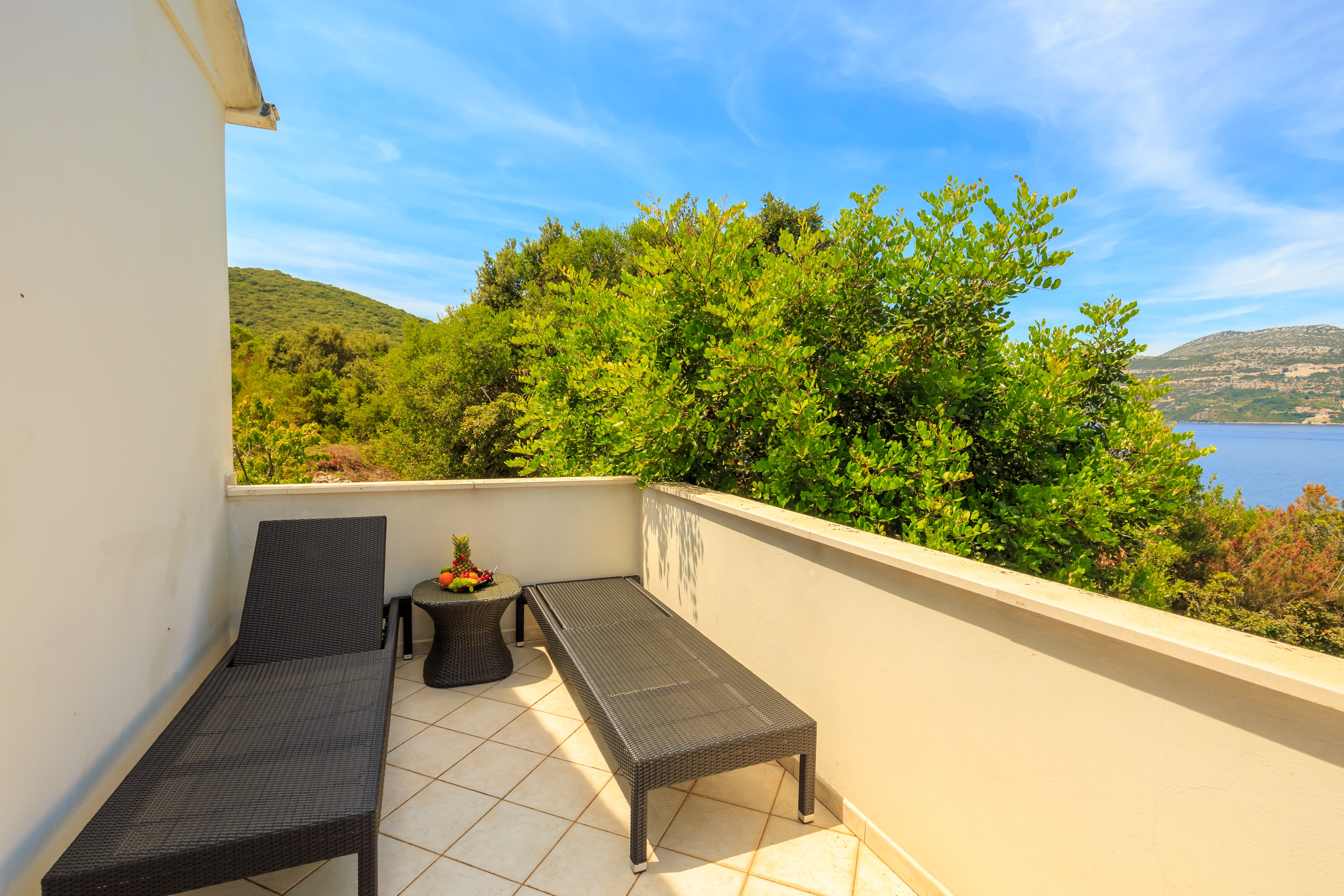 Three bedroom apartment near beach Tri Žala, Korčula  A-a