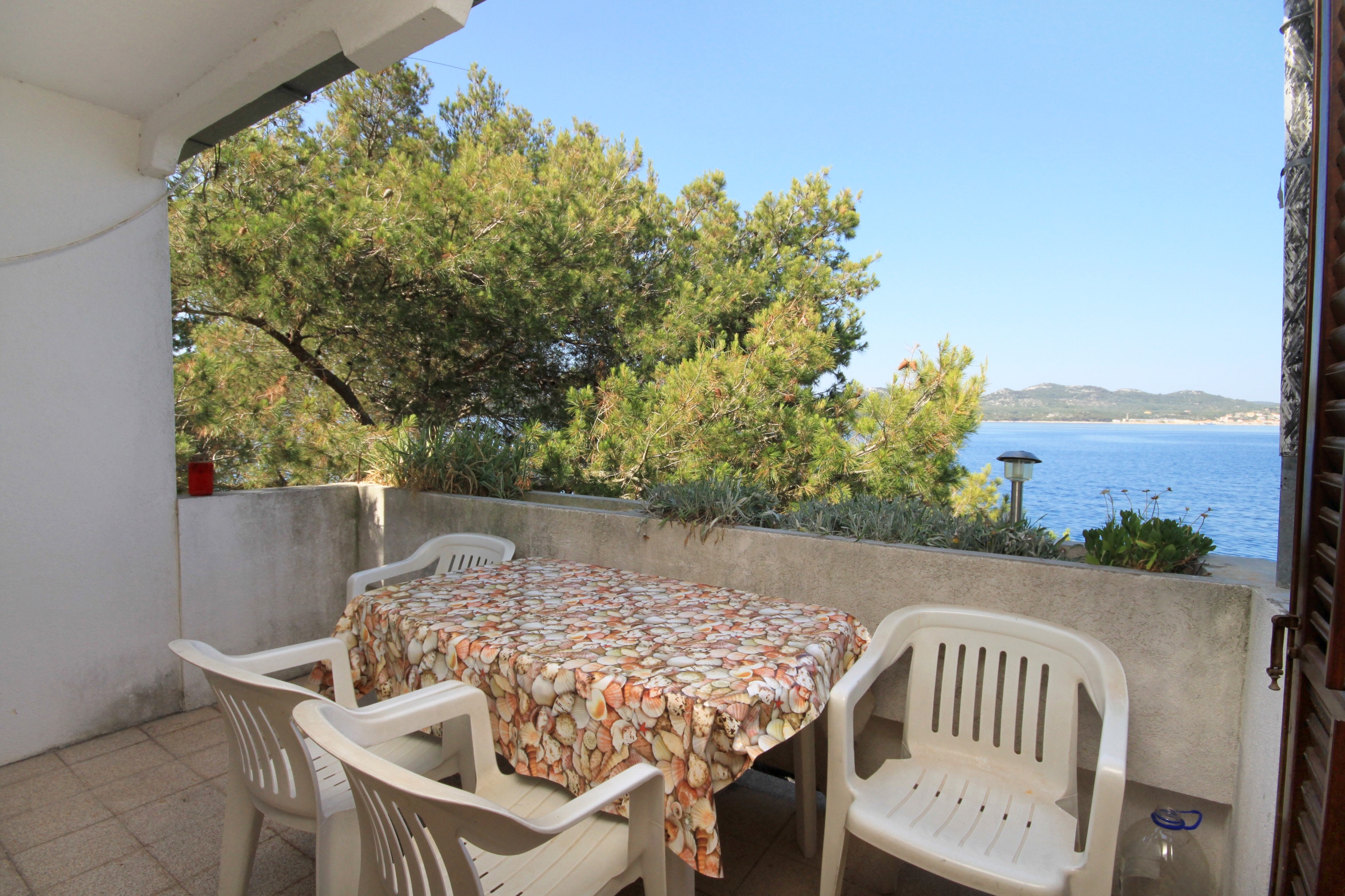 Two bedroom apartment near beach Lavdara, Dugi otok  A-a