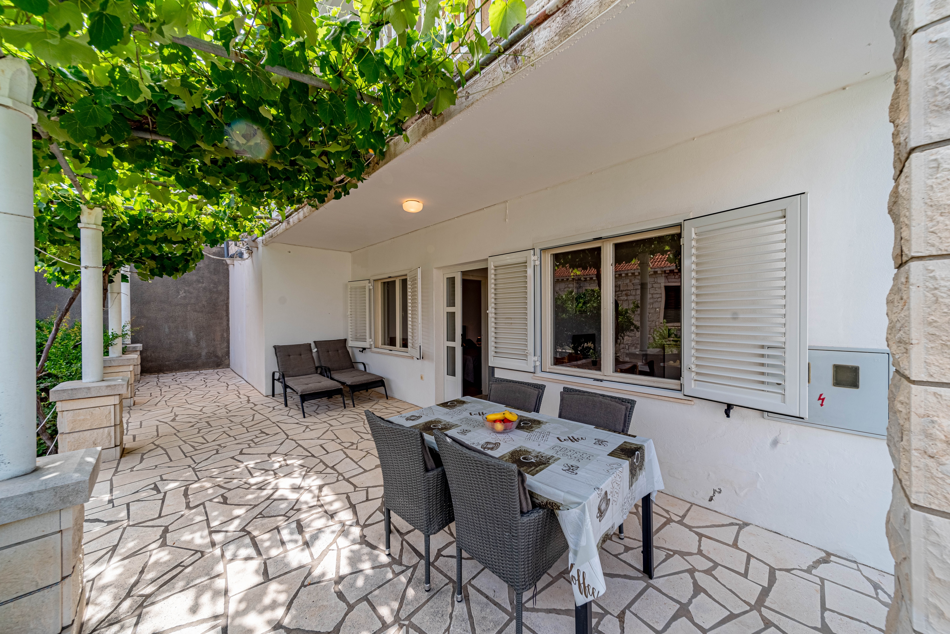 One bedroom apartment near beach Lumbarda, Korčula  A-a