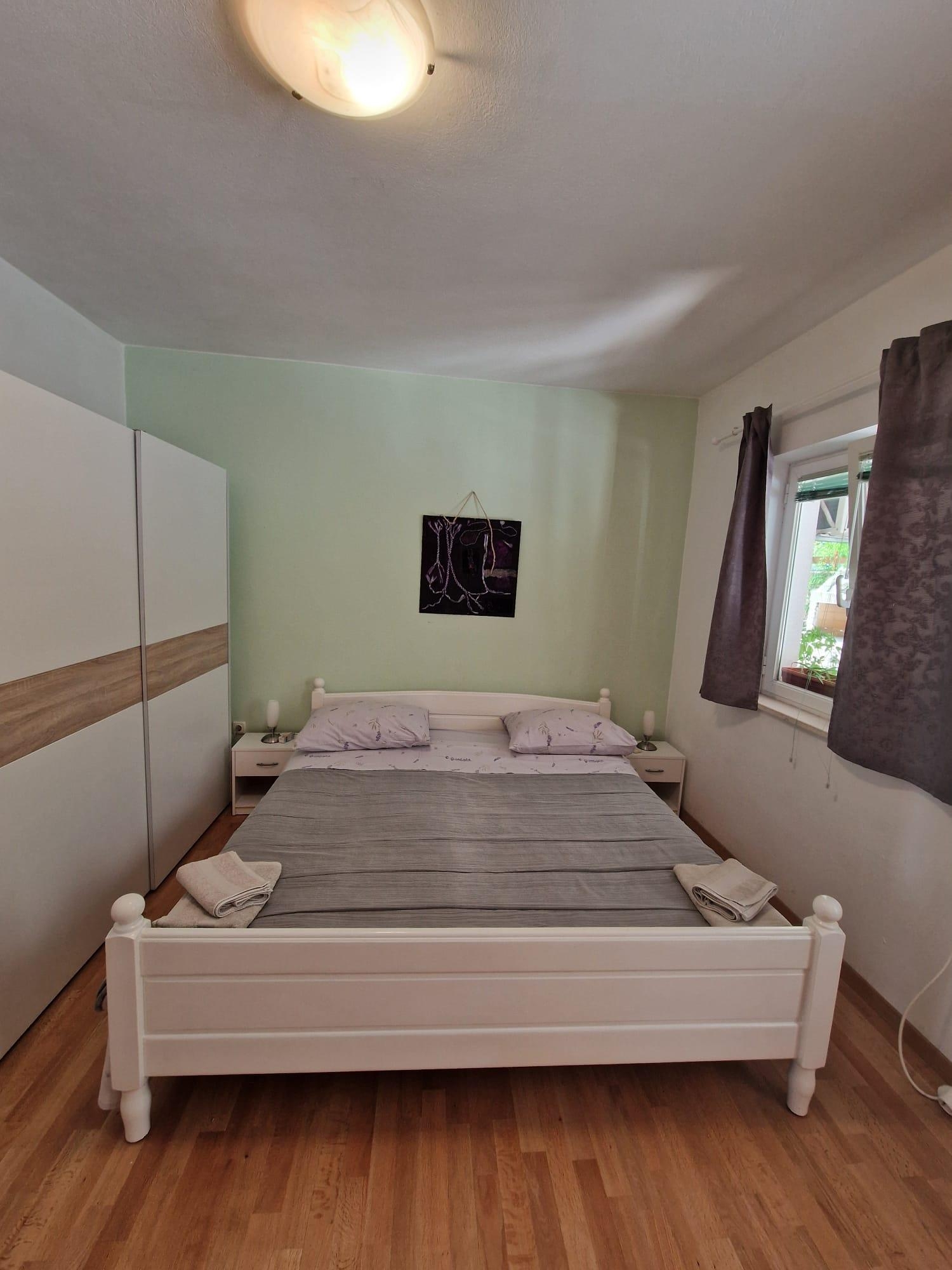 Two bedroom apartment with terrace and sea view Korčula  A-e