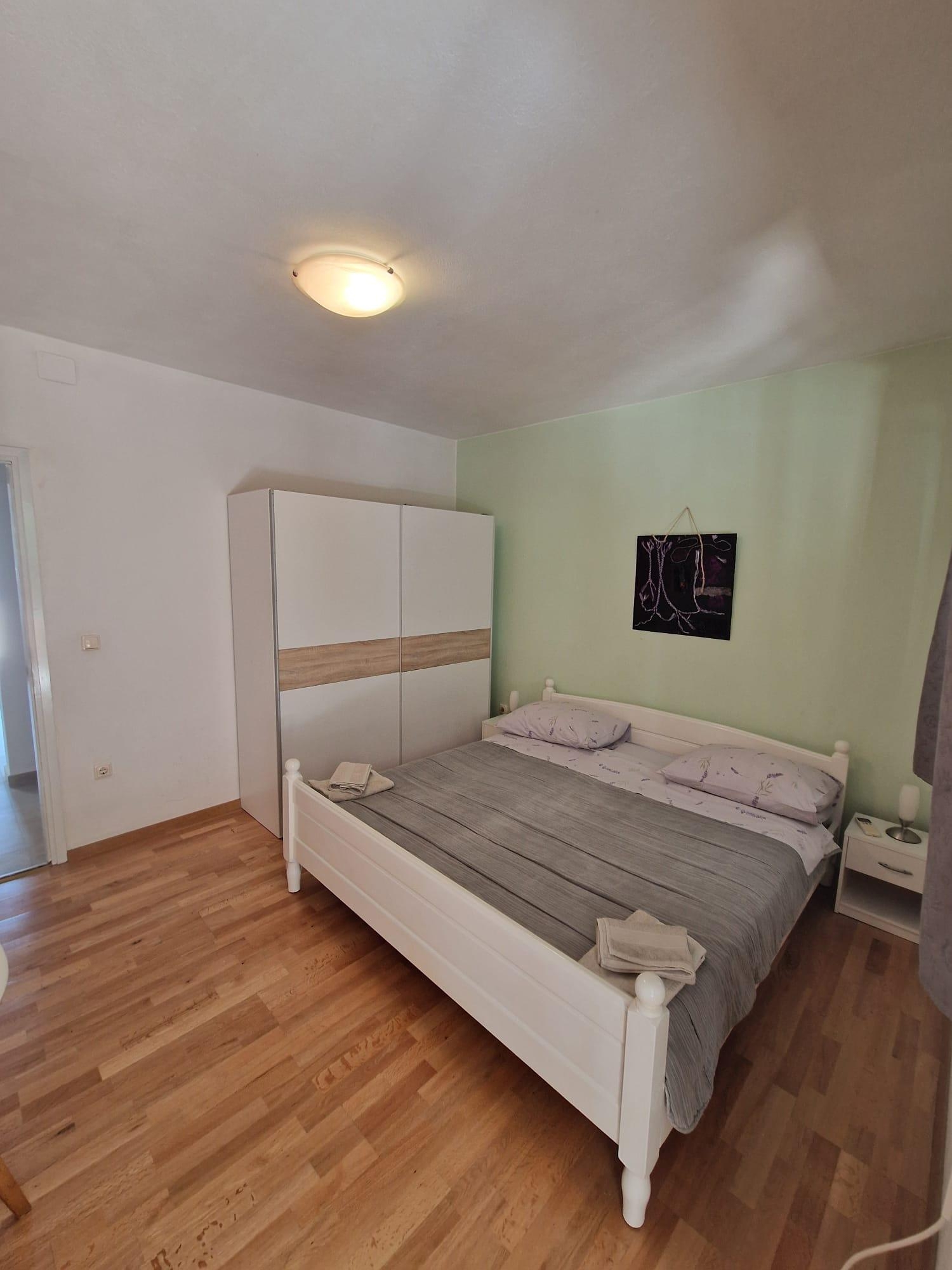 Two bedroom apartment with terrace and sea view Korčula  A-e