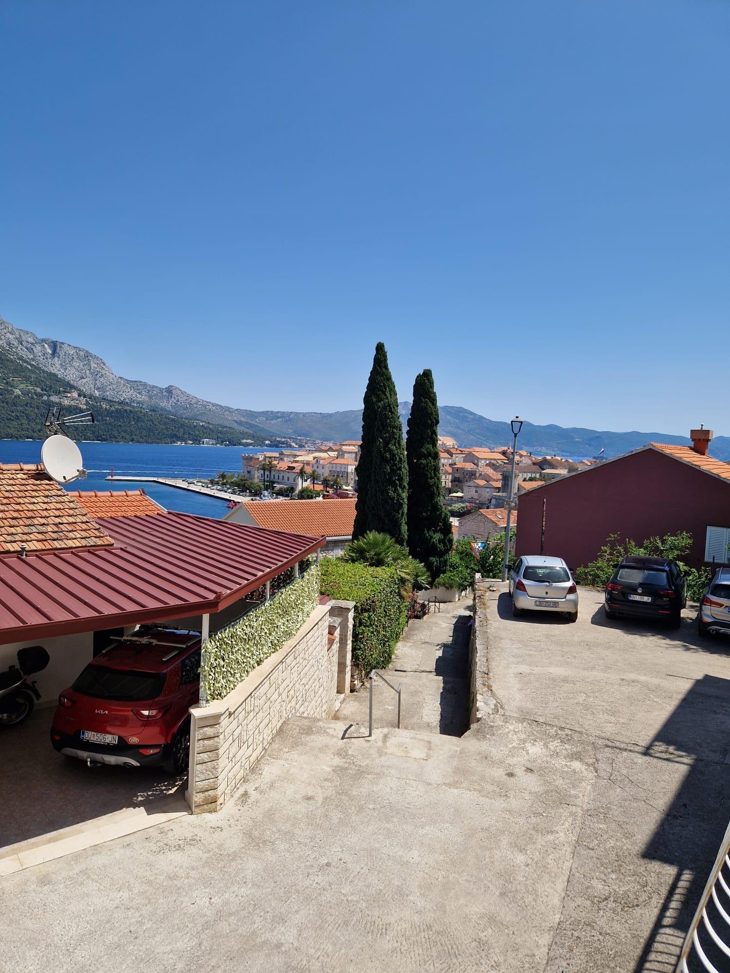 Two bedroom apartment with terrace and sea view Korčula  A-e