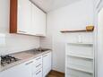 Lavdara, Kitchen in the studio-apartment, (pet friendly).