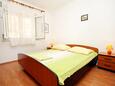 Спальня 2 Lumbarda, Спальня 2 в размещении типа apartment, WiFi.
