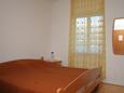 Korčula, Bedroom in the studio-apartment, air condition available, (pet friendly) and WiFi.