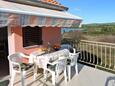 Veli Rat, Terraza 2 in the apartment, with a sea view, (pet friendly) y WiFi.