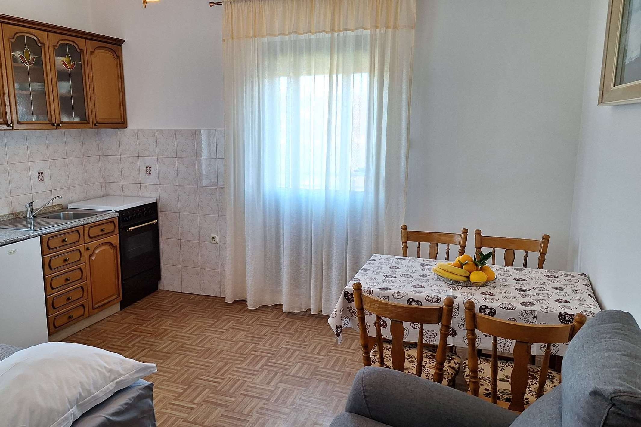 One bedroom apartment near beach Veli Rat, Dugi otok (A-437-a)