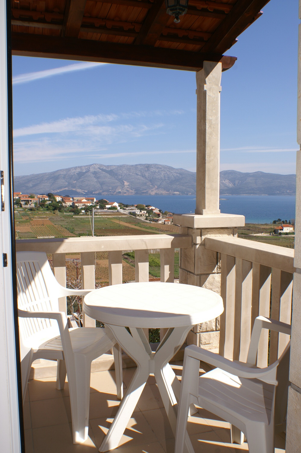 Two bedroom apartment with terrace and sea view Lumbarda, Korčula  A-a