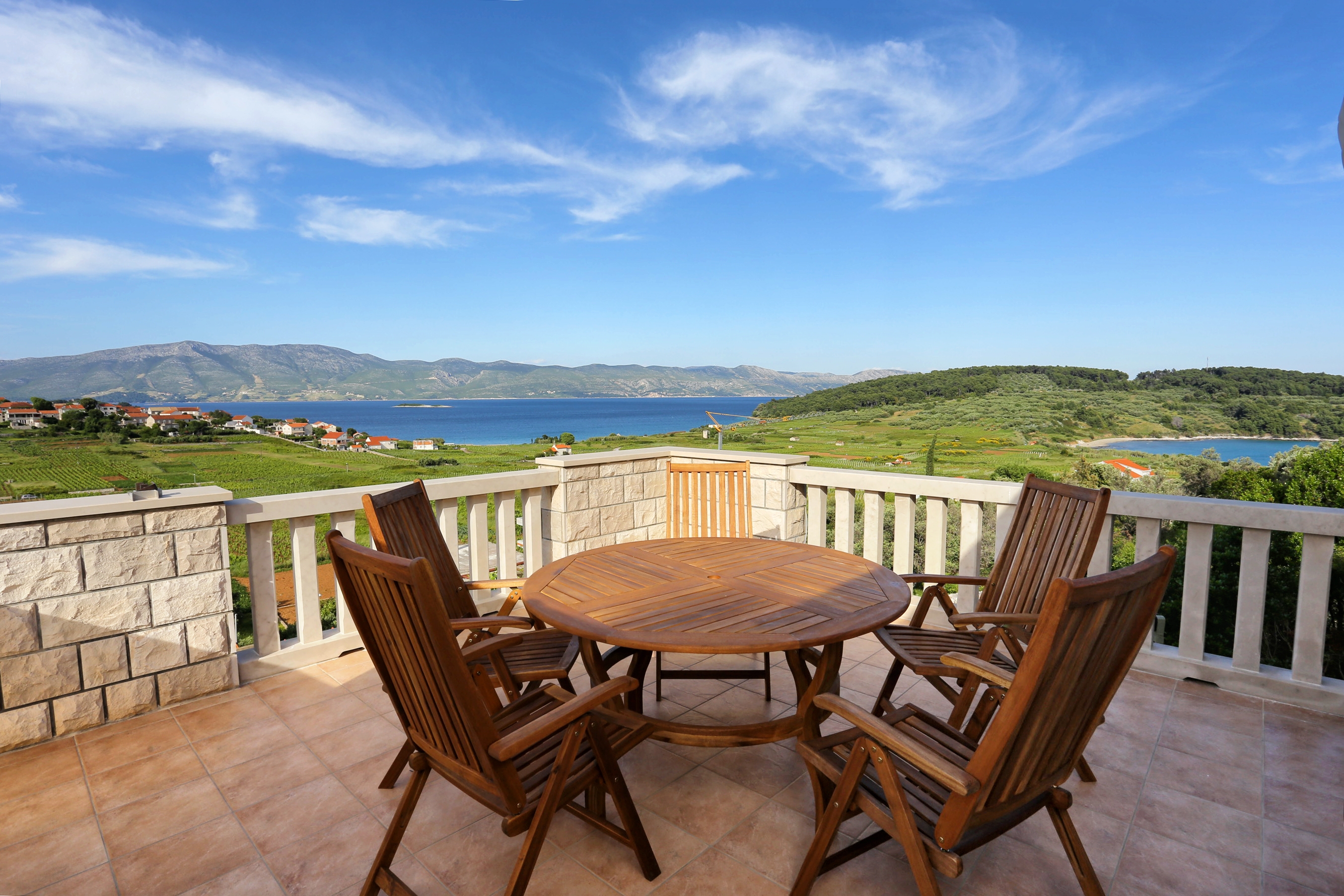 Appartement de deux chambres avec la terrasse et la vue sur le mer Lumbarda, Korcula (A-4370-a) Appartement de deux chambres avec la terrasse et la vue sur le mer Lumbarda, Korcula (A-4370-a)
